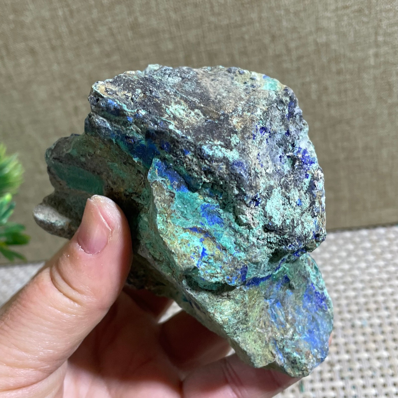Restoration of Blue Copper Ore Quartz Crystal Mineral Samples 350g