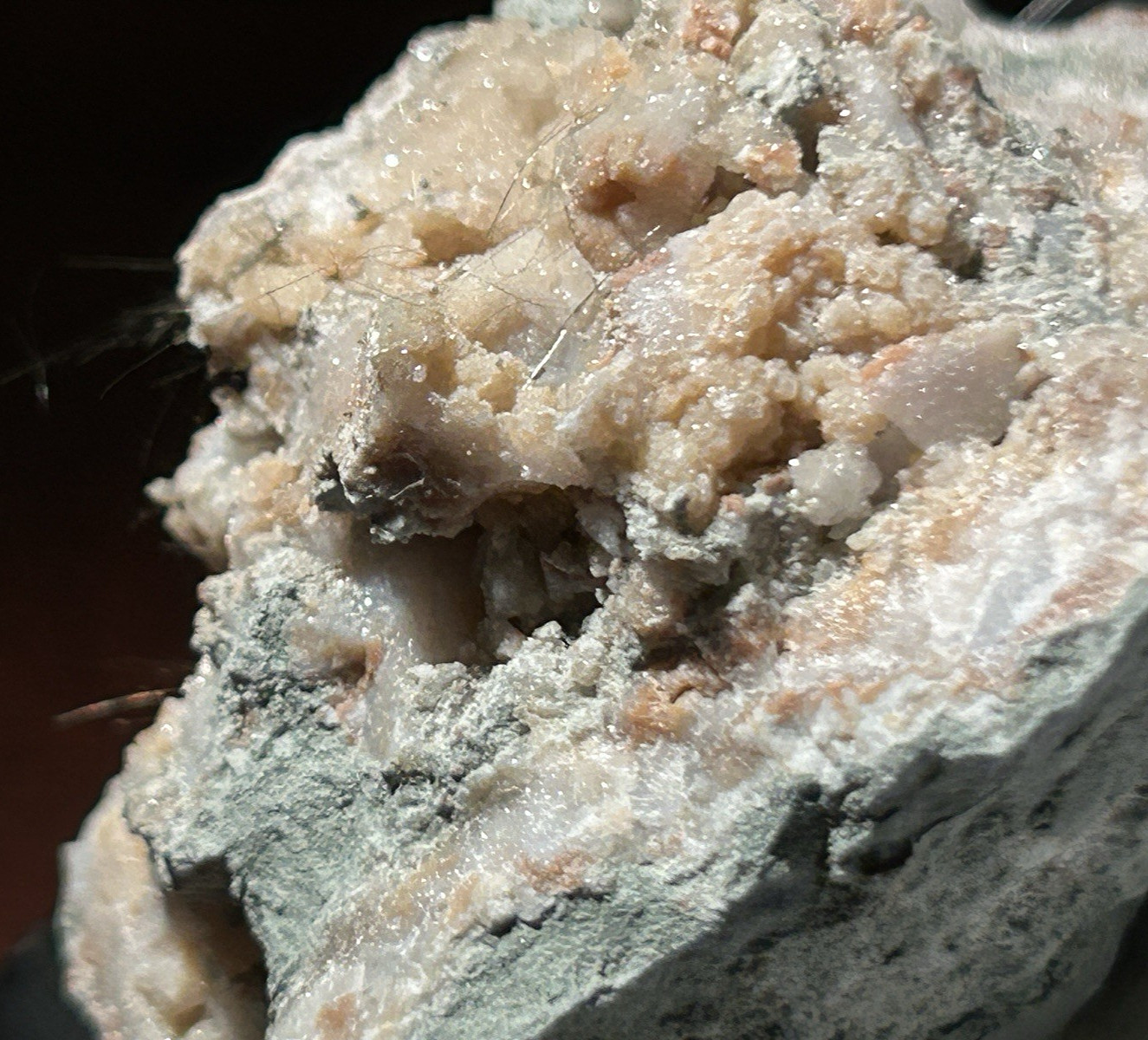 MILLERITE, Chalcopyrite, Pyrite, Quartz – Halls Gap, Lincoln County, Kentucky