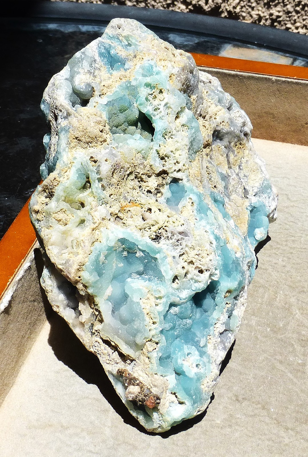 LARGE green Smithsonite cabinet specimen from El Refugio Mine Mexico 525 grams