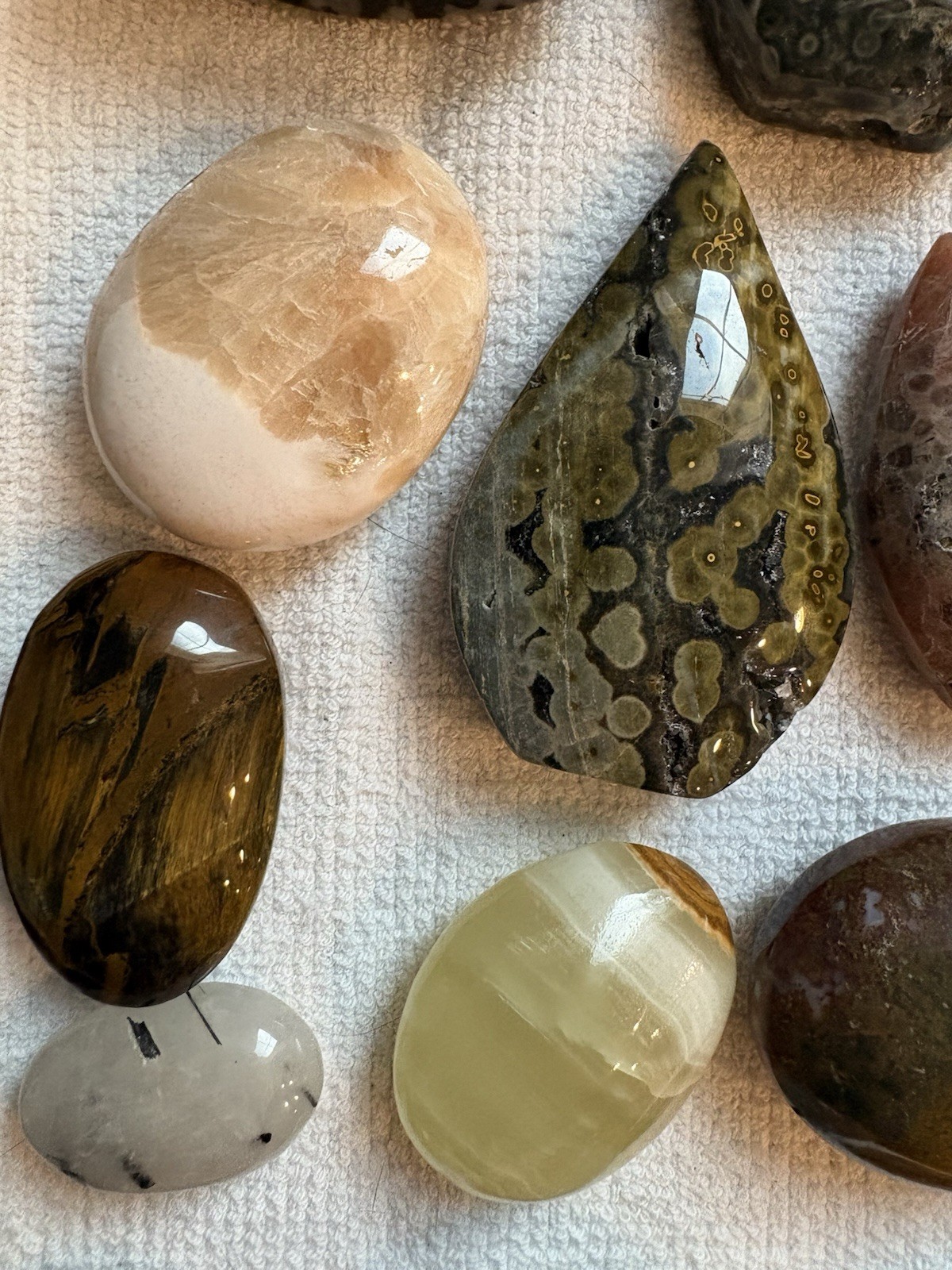 Lot If 12 Palm Worry Stones Misc Materials Reikee Meditation Healing Stones