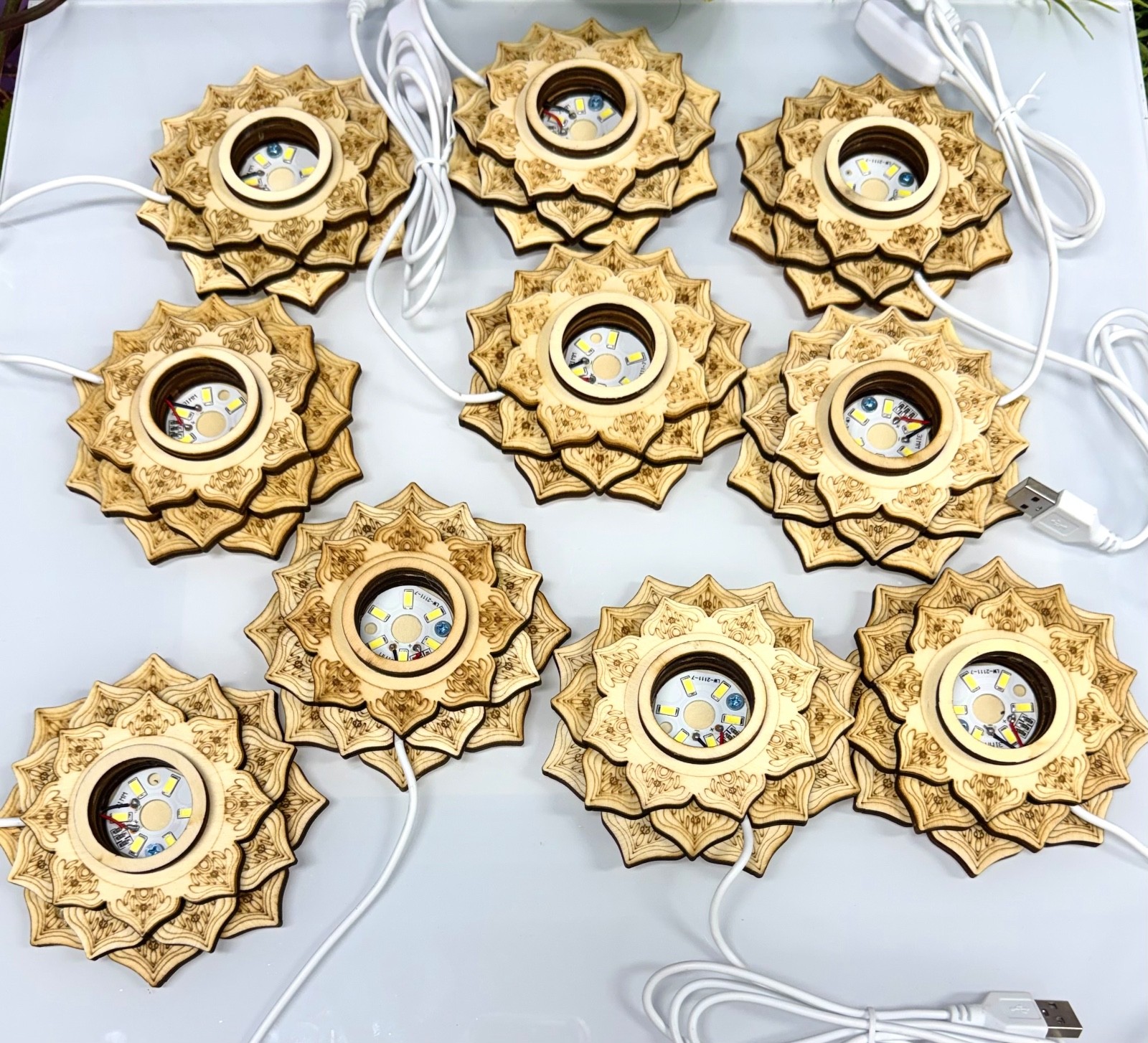 Wholesale Lot 10Pcs USB powered Wooden LED Light Stand 6cm