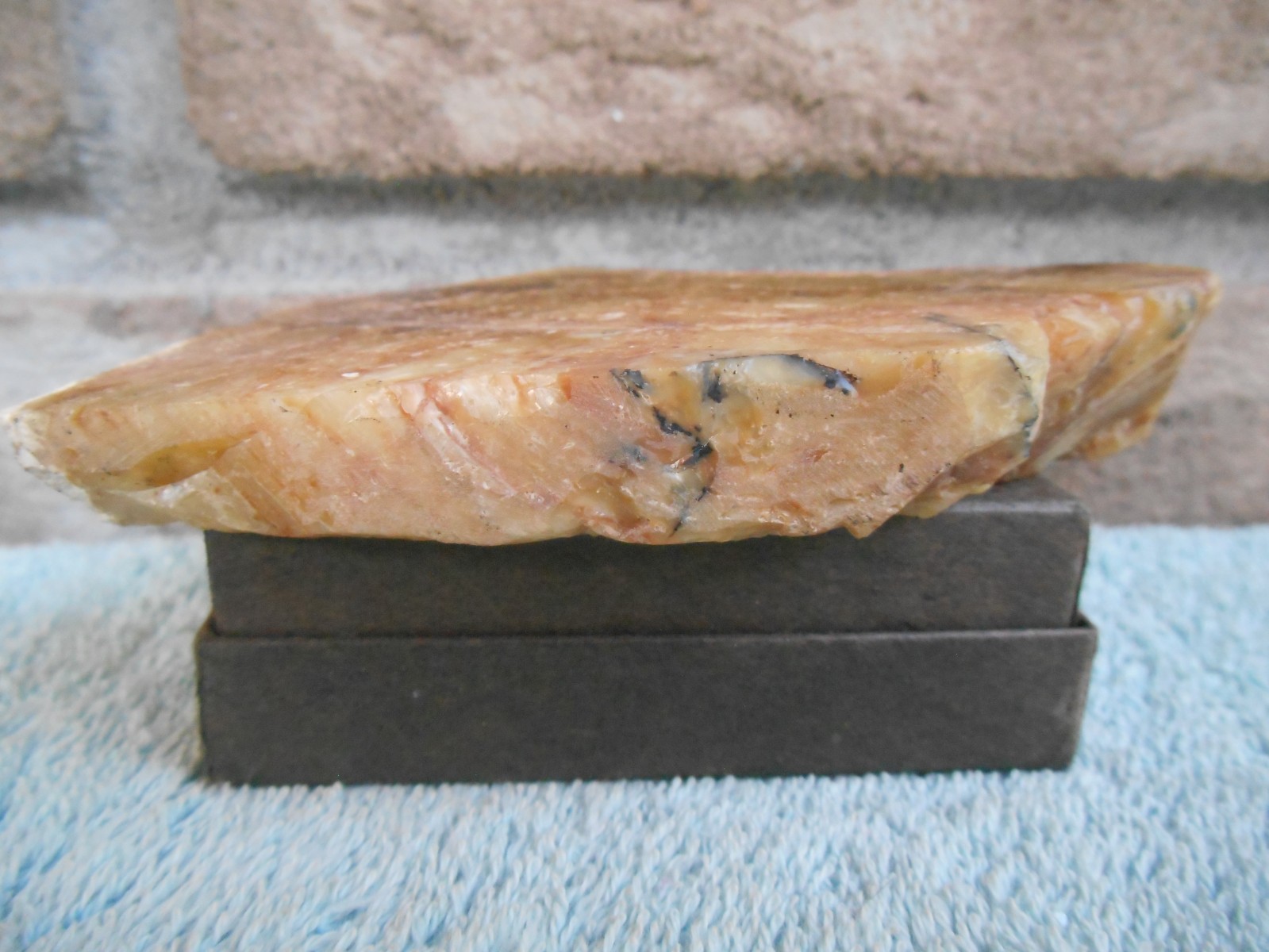 4-1/2 OZ. NATURAL RAW OPAL SLAB ?? STONE 2-9/16″ TALL X 4-5/16″ WIDE X 5/8″