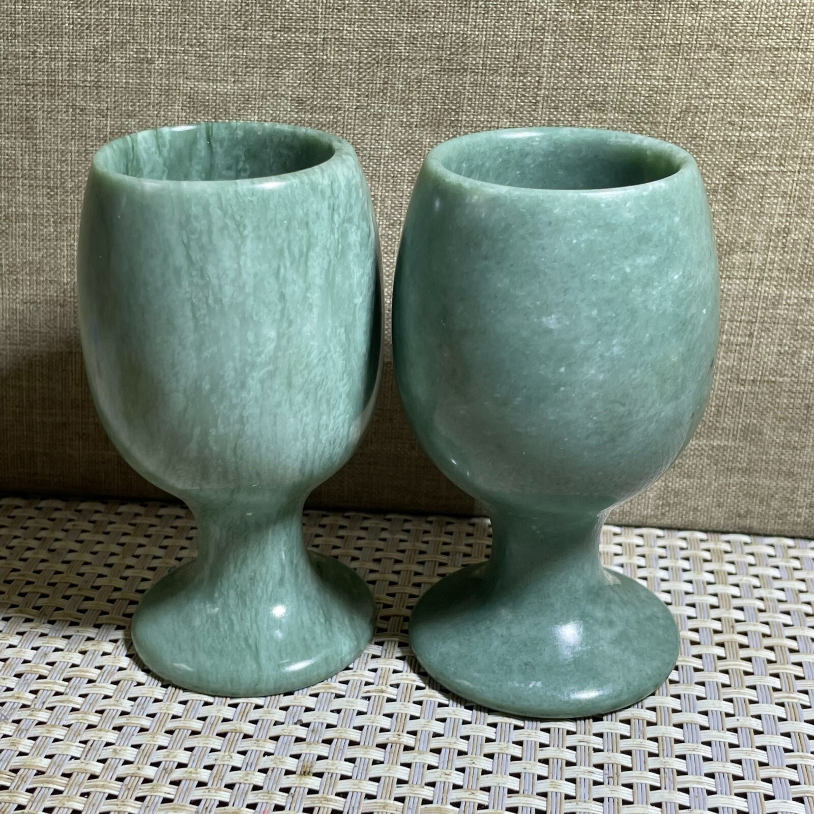 3.4 in Jade stone Cup Goblets Wine Glasses Random 1pcs