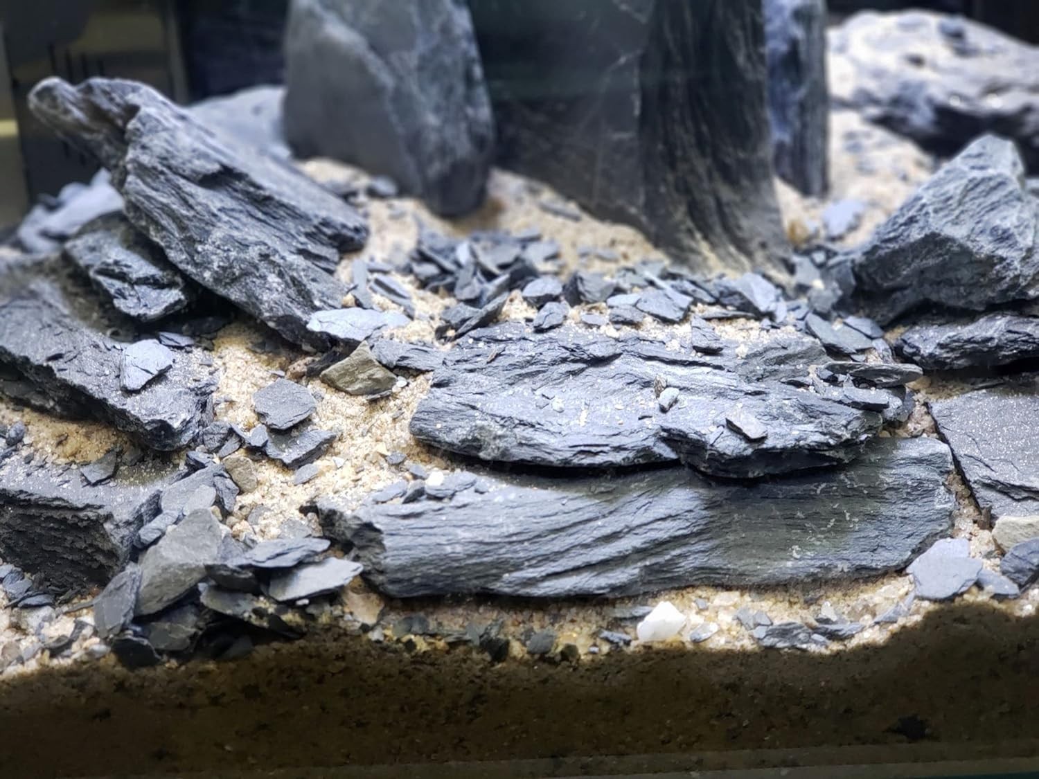 Aquascaping Slate Stones 5 to 7 Inches Grey Color for Aquariums and Terrariums