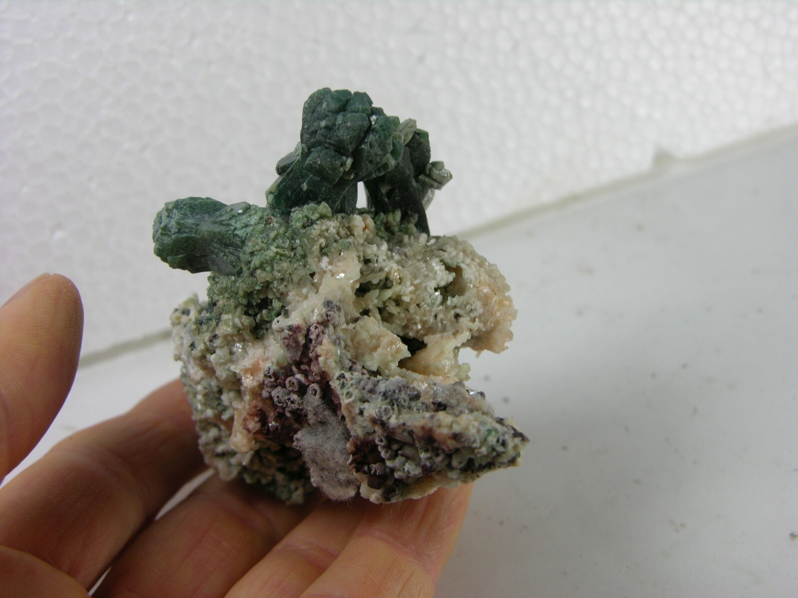 #1 81g 3 1/8 in Beautiful Natural Morocco Green Epidote In Matrix 80mm 2 7/8 oz
