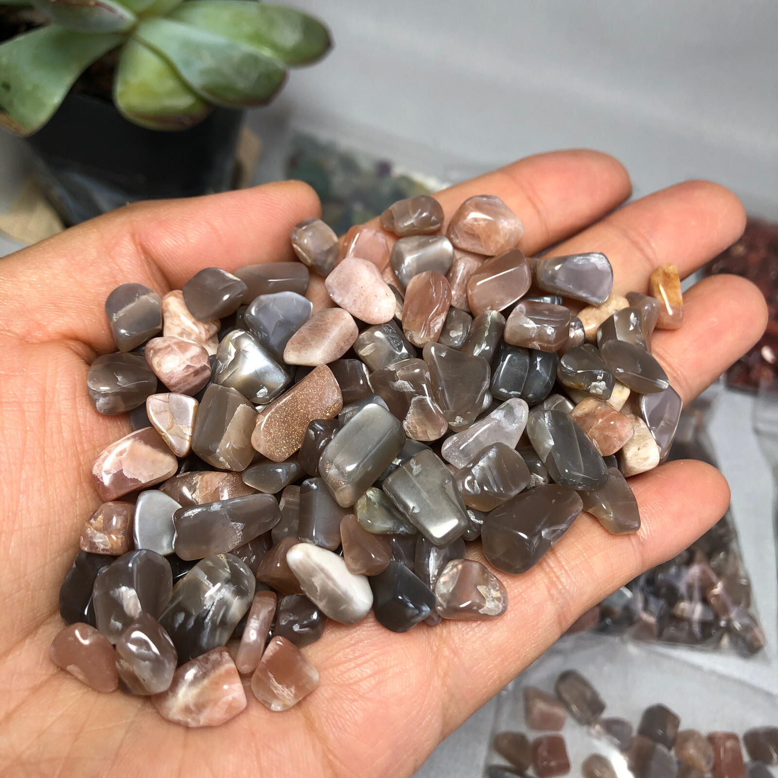 100g Natural Black backbone crystal gravel reiki healing fish tank decoration