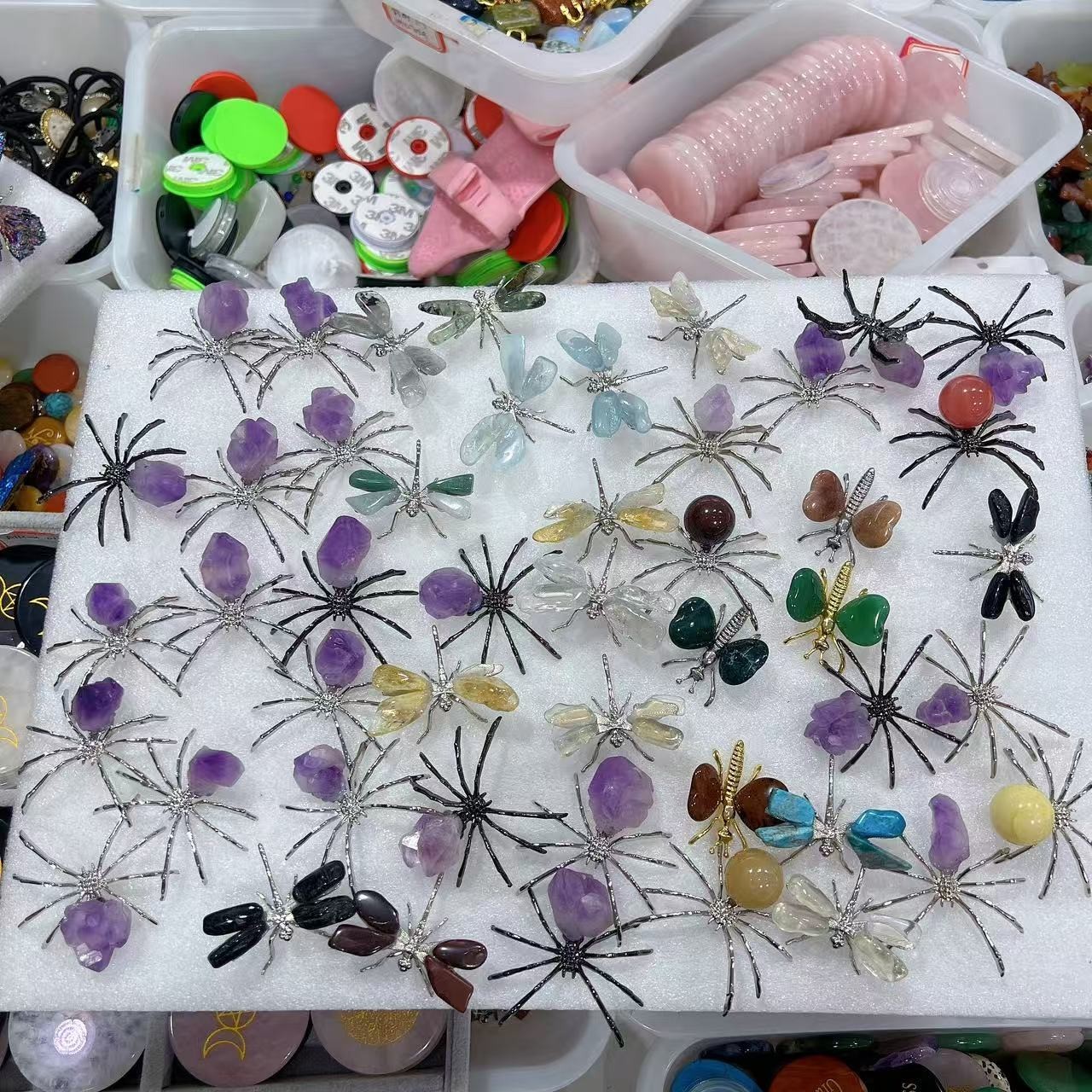 5Pc Natural mixed material Reiki Spider Crystal Quartz Healing Decor random