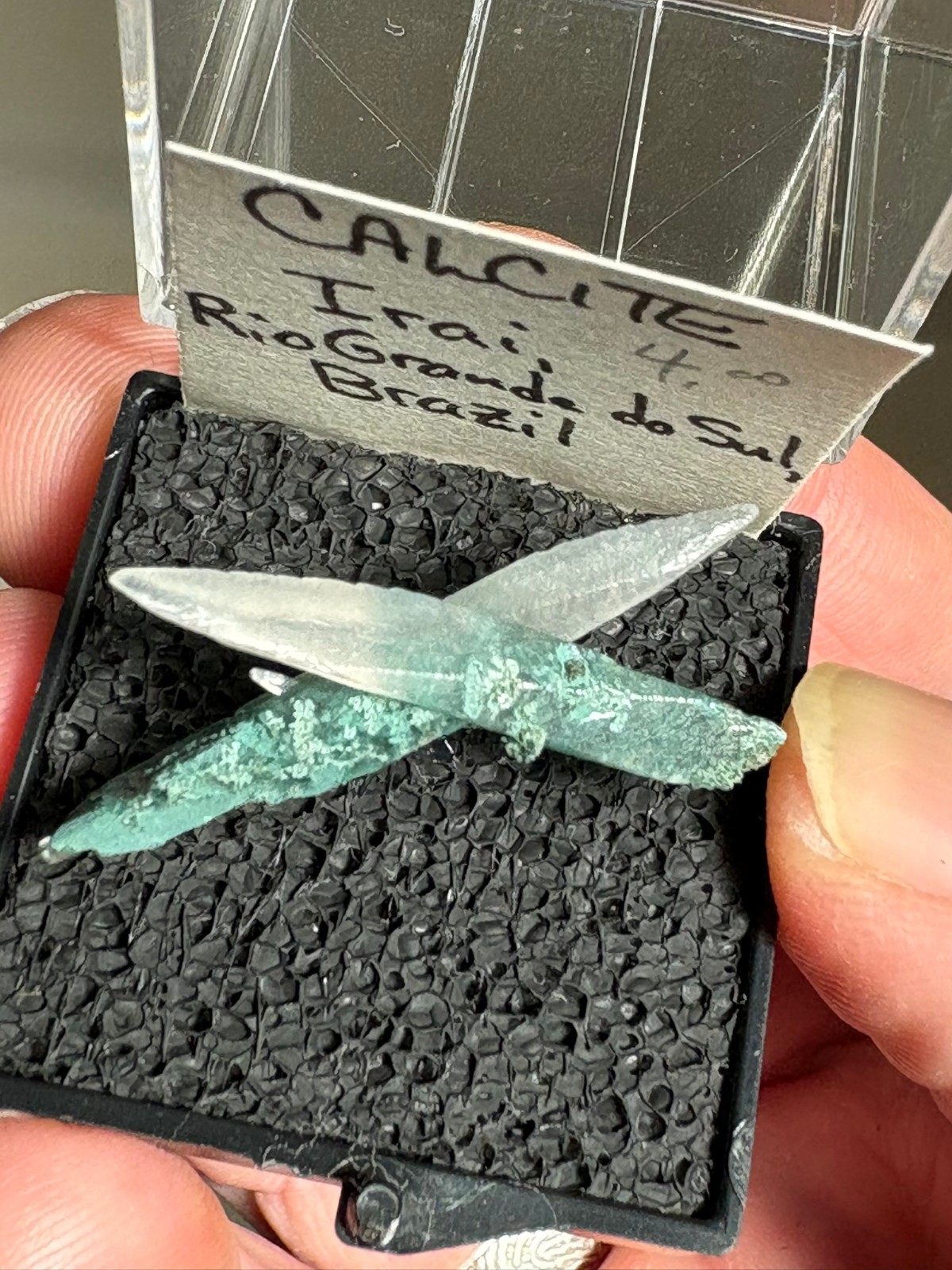 Calcite “cross”, Irai, Brazil, Thumbnail
