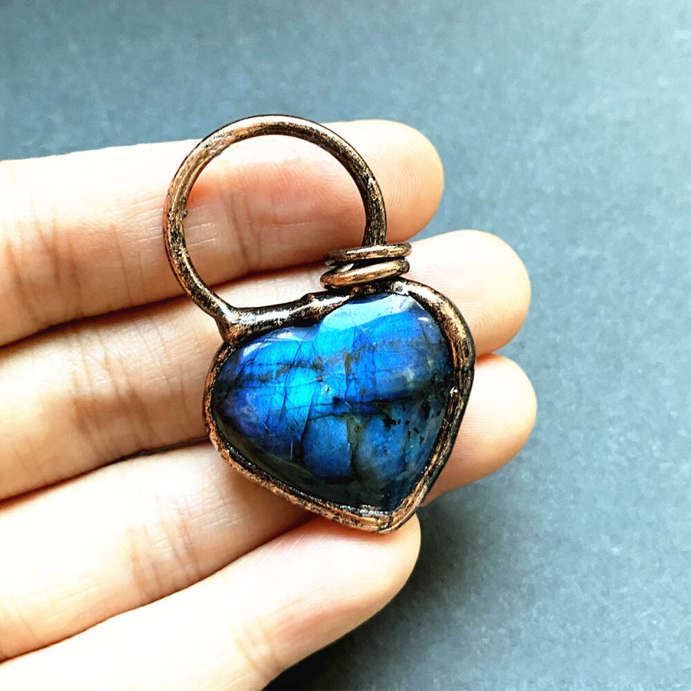 Labradorite Heart Pendant Healing Protection Women Men Crystal Necklace 1pc