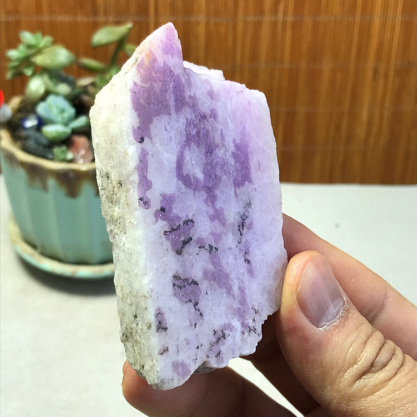 79-40-15mm NATURAL ROUGH KUNZITE PINK SPODUMENE CRYSTALS 109g A5343