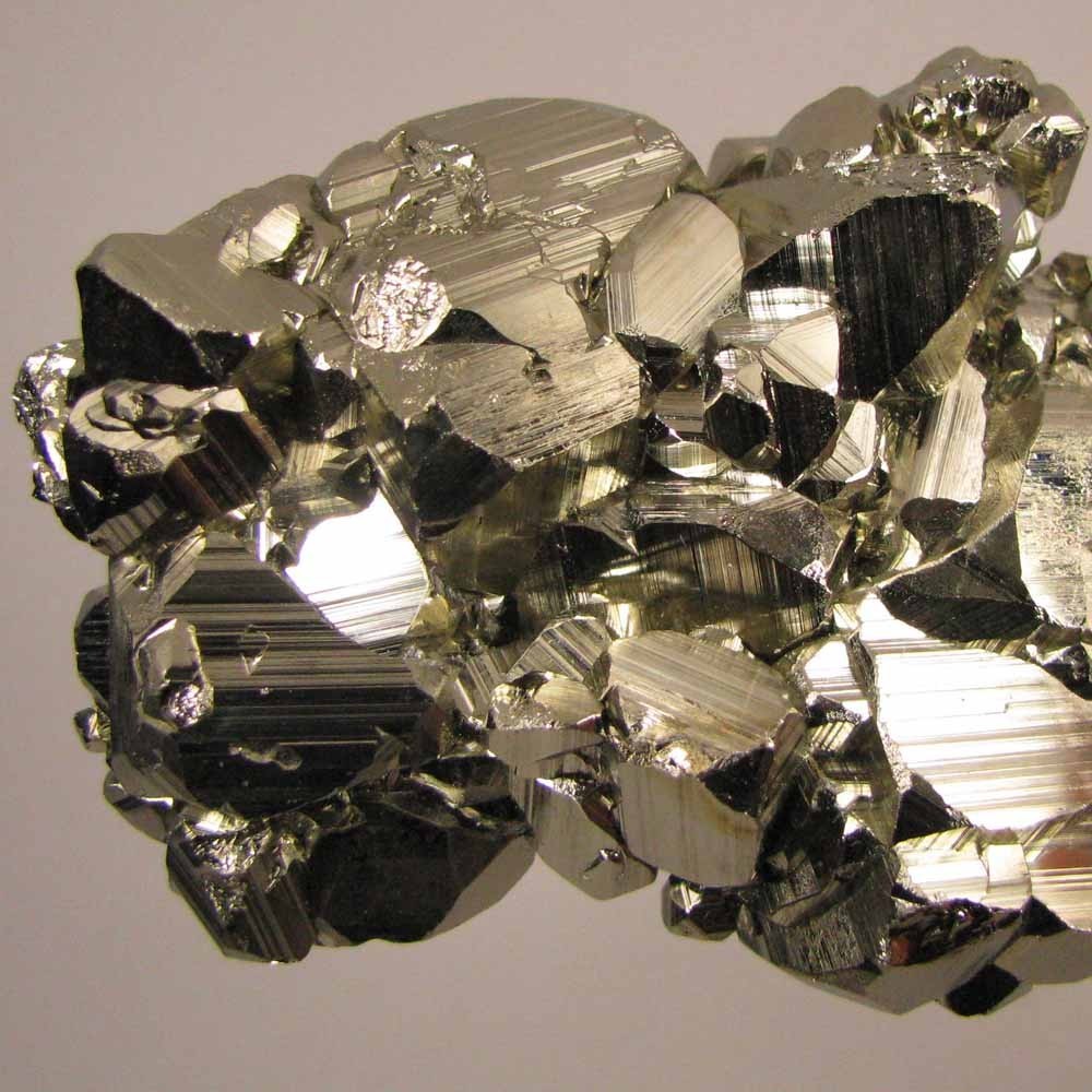 4.2″ PYRITE Crystals Cluster – Peru