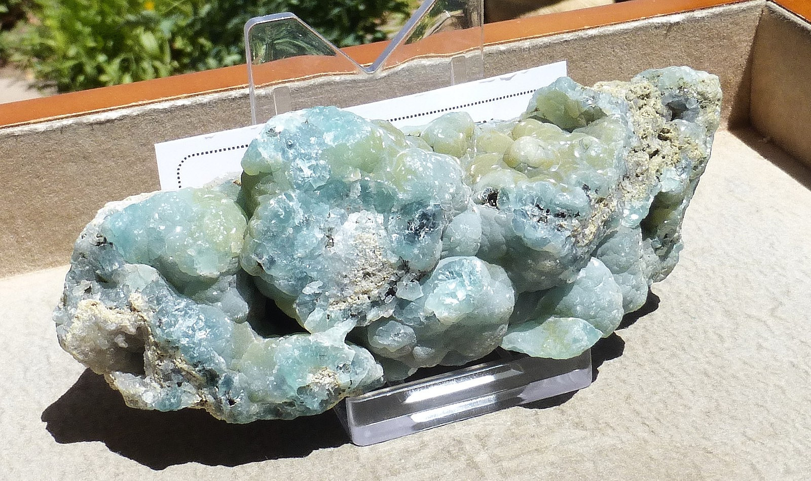 Large GREEN Smithsonite specimen from Choix Sinaloa Mexico (295 grams.)