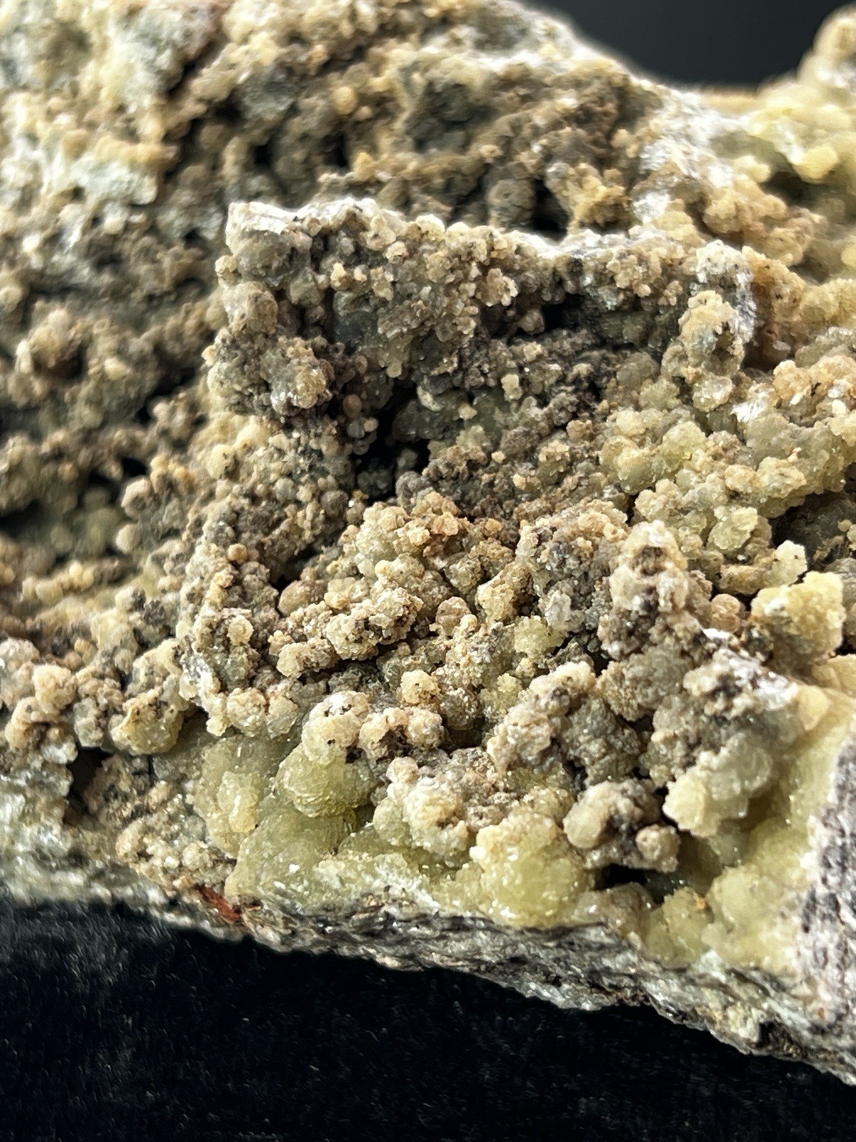 Smithsonite on Sphalerite with UV Calcite Ojuela Mine, Mexico. 1 LB. 13.7 oz