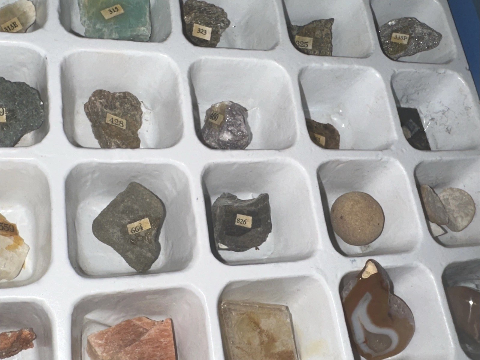 Vintage RARE PORTER Chemical Company MINERALOGY KIT No. 810 rock specimens