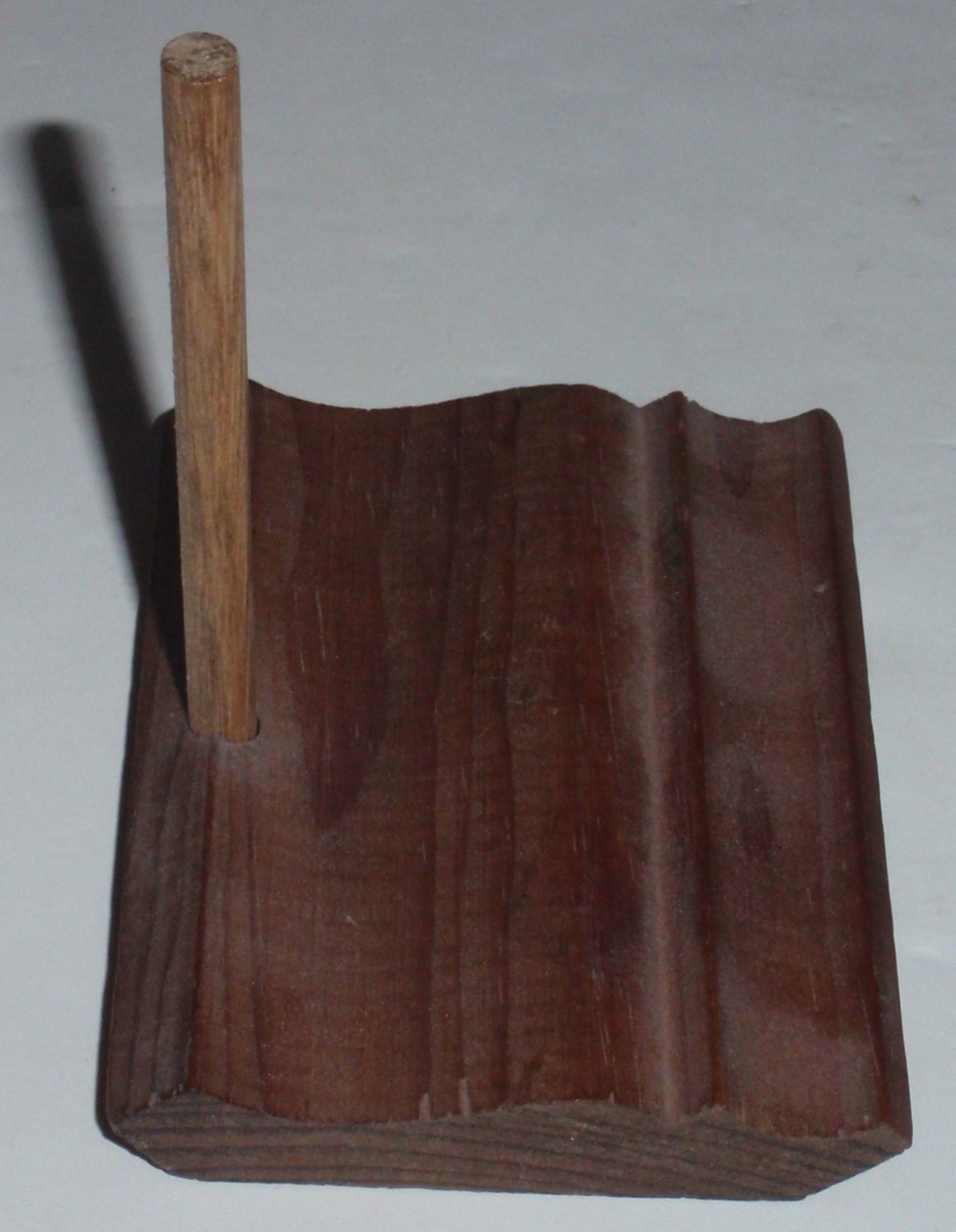 Display Wooden Base Peg Easel Holder Stand ,Plate, Plaques
