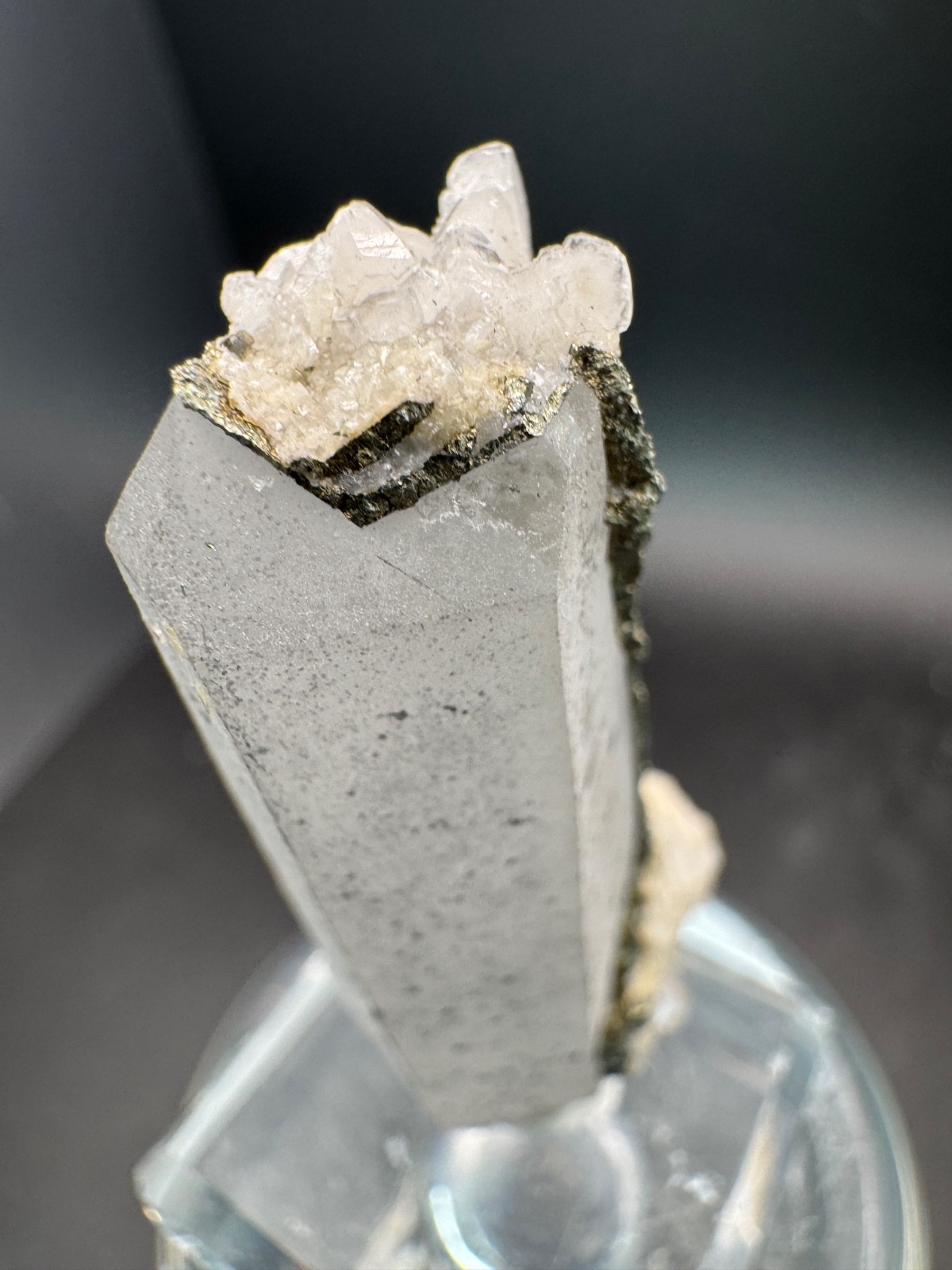 6606 Multicolor Pyrite and Calcite on Quartz Hu Bei 20g