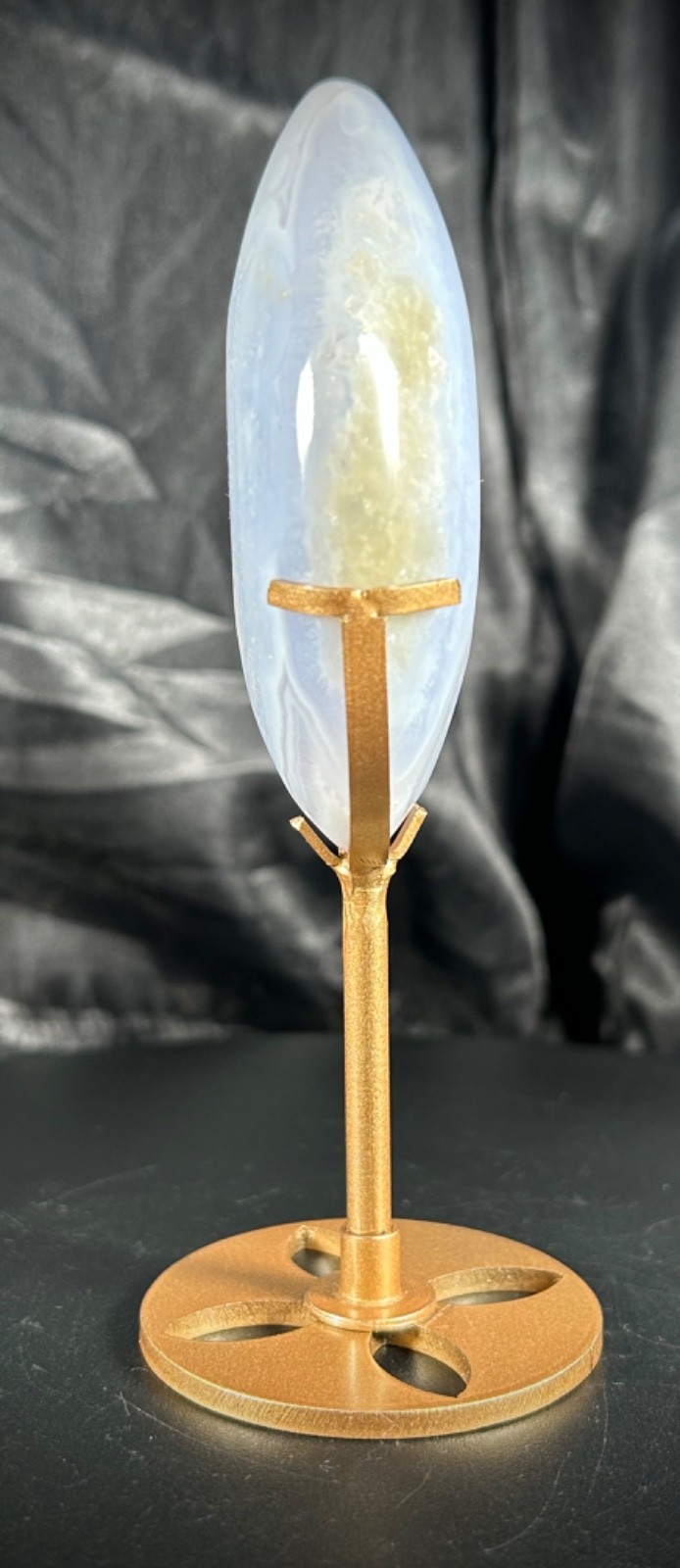 3.6″ Elegant Blue Lace Agate Ornament With Metal Stand 8oz (227 grams)