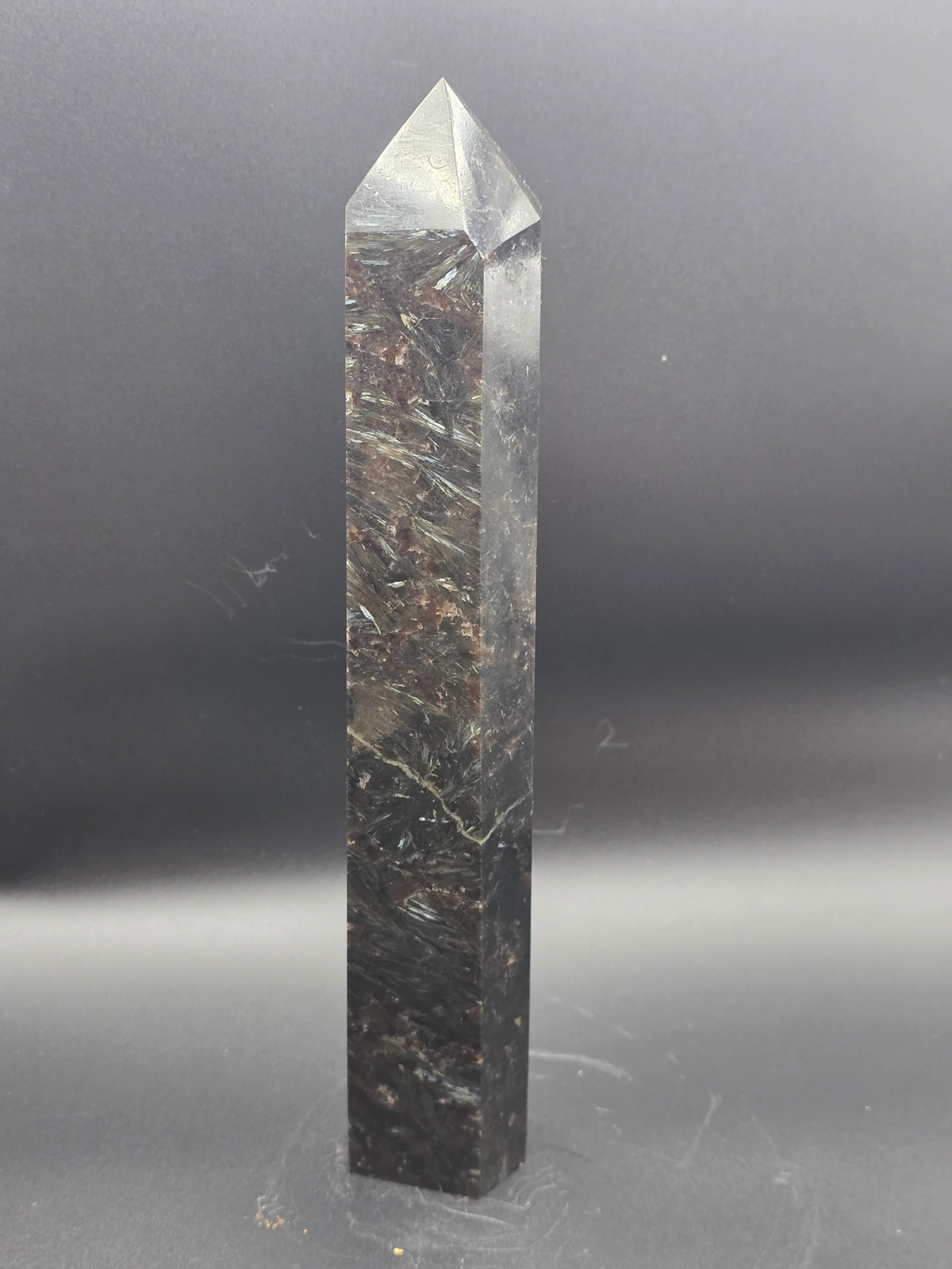 Jumbo arfvedsonite tower! 9.5 inches tall, 1.15 pounds