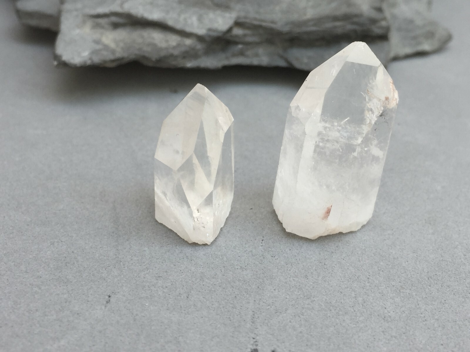 Lot 2 Arkansas Quartz Crystal Display Specimen Points Standing 1 1/8″ & 7/8″