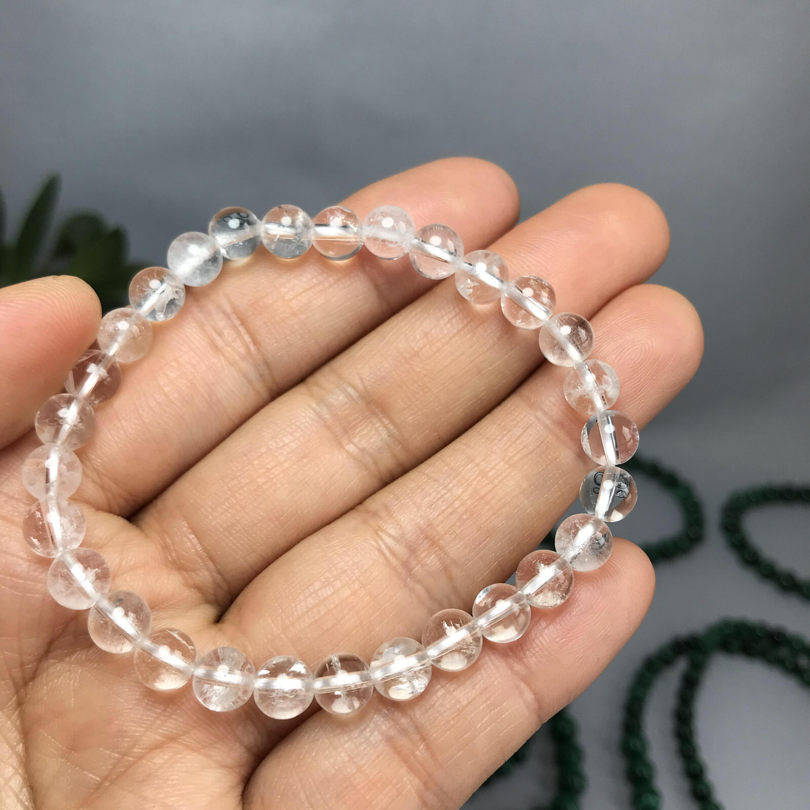 1Pcs Natural Polish white crystal stone bracelets Crystal ball Specimen 6mm