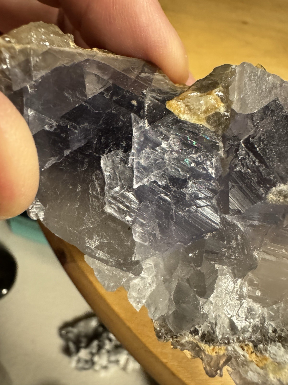 7118 Raw Fluorite Multiple Records Uv Reactive 2.0”T 2.3”W 3.4”L Wt. 10 Oz.