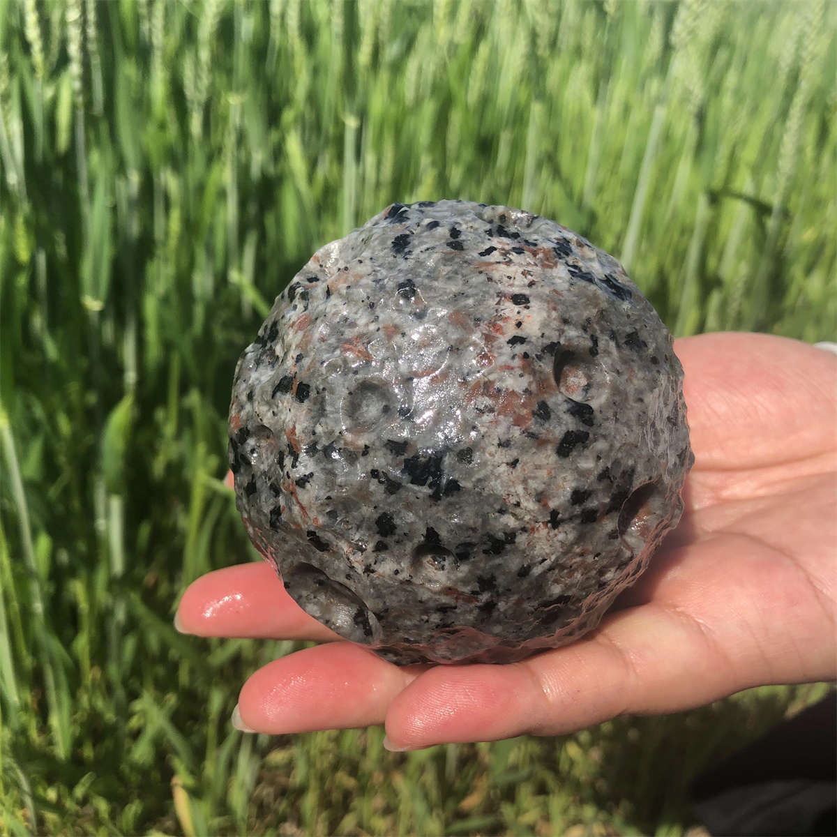 660g Natural Yooperlite Moon Quartz Crystal Sphere Reiki Crystal Ball Decor Gift