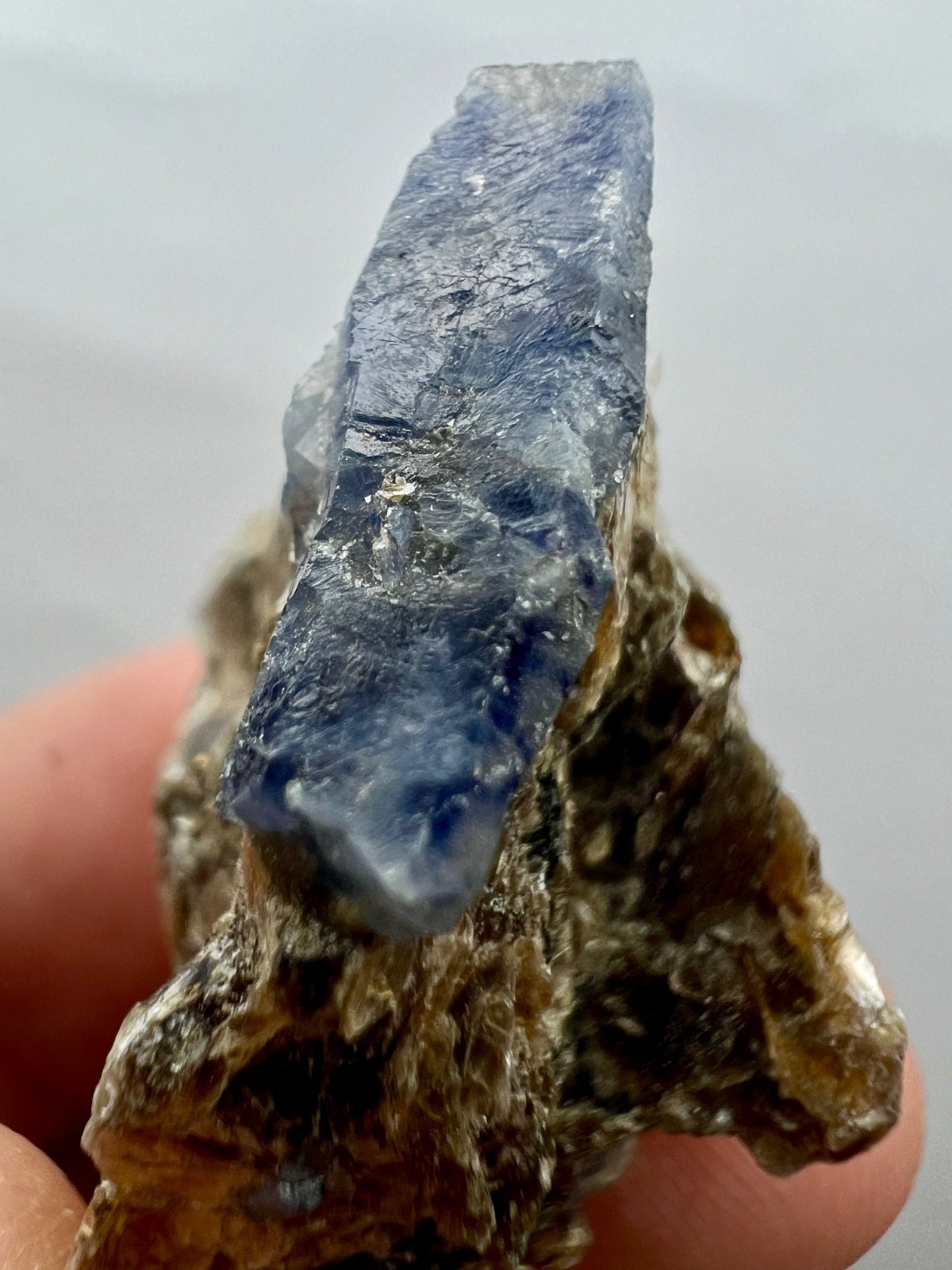 58ct.Natural Blue Sapphire Crystal Cluster on Mica Matrix – Afghanistan Specimen