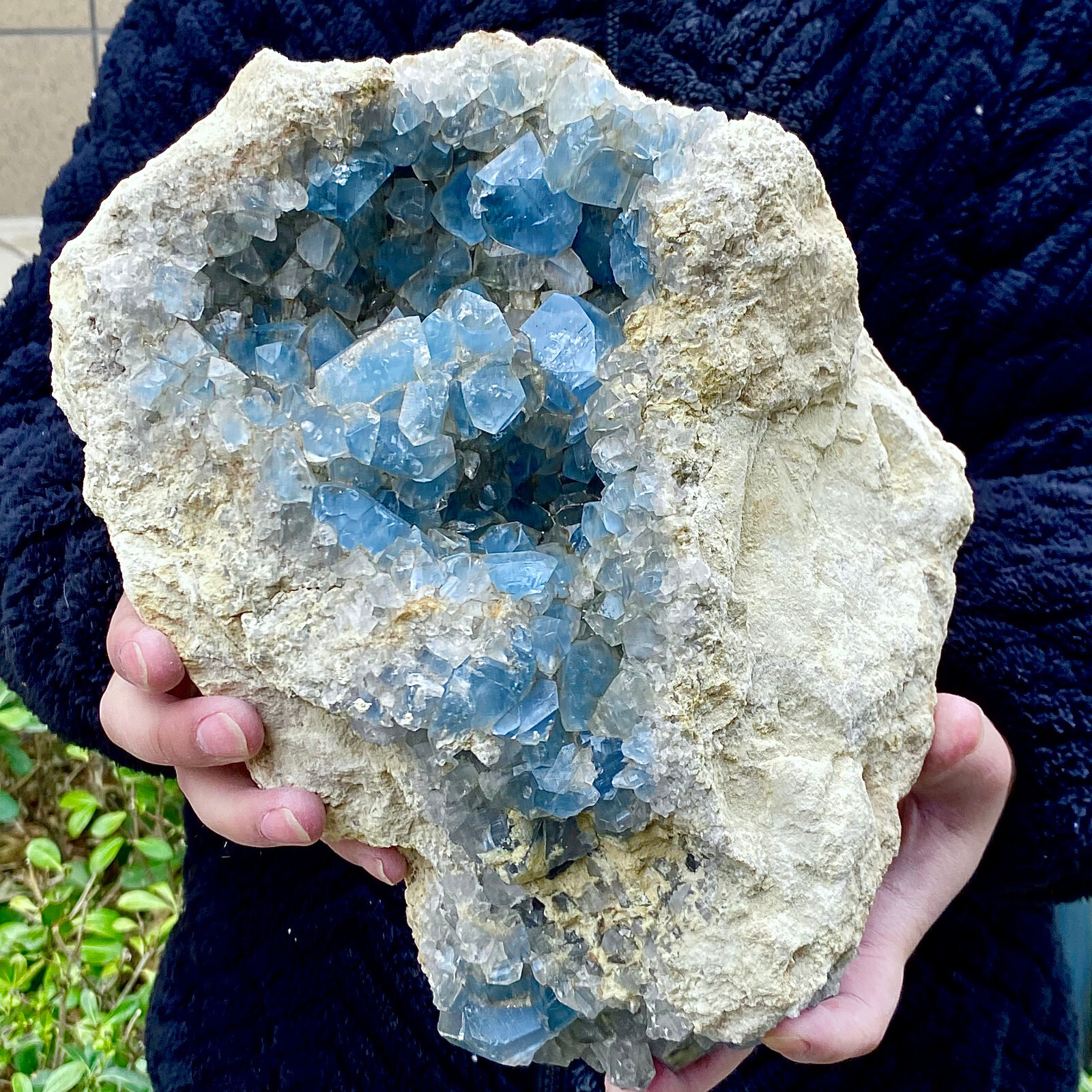 23.06LB Top natural blue crystal cave quartz crystal cave mineral specimens