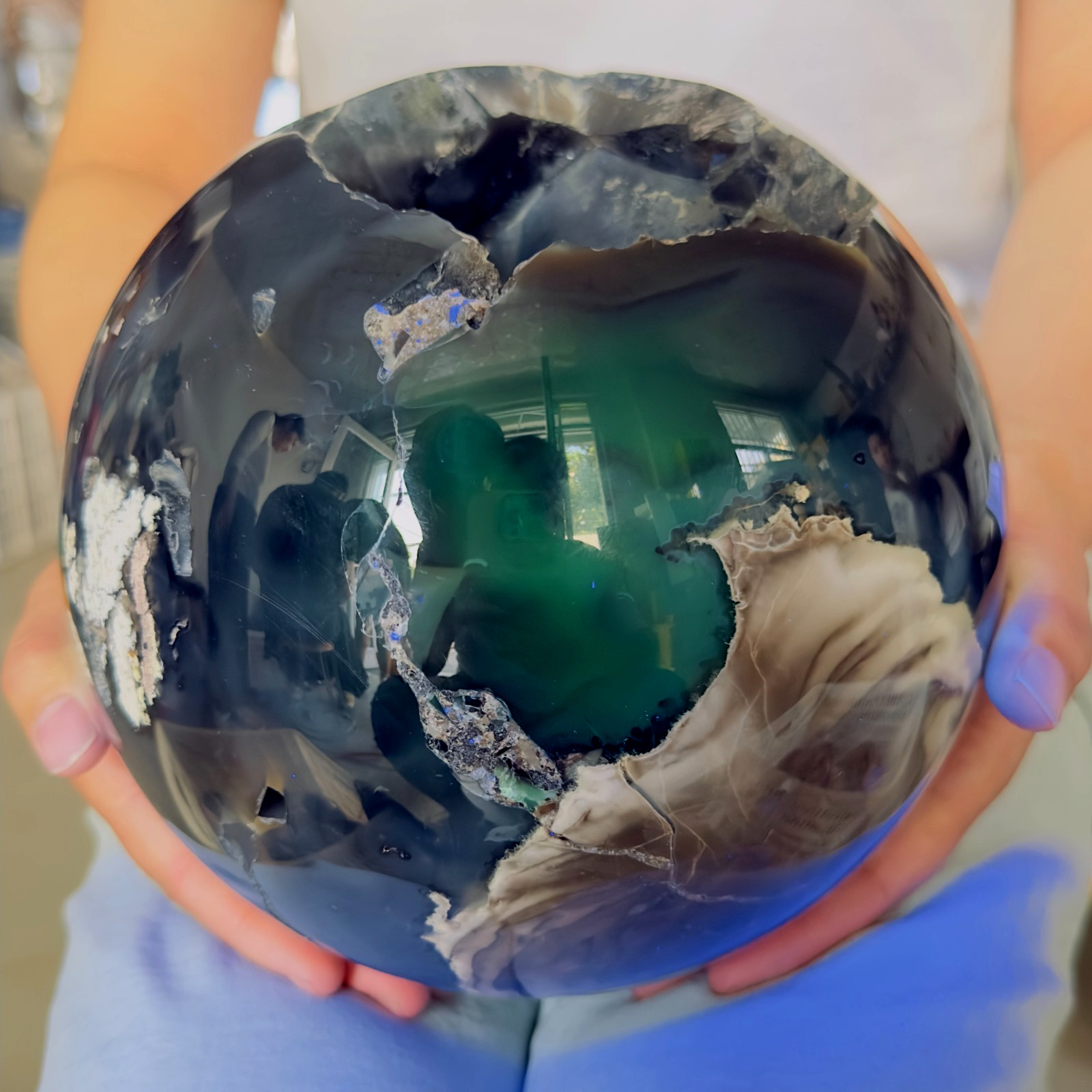 21.23LB Natural volcanic agate crystal cave ball polishing and healing 9.65kg