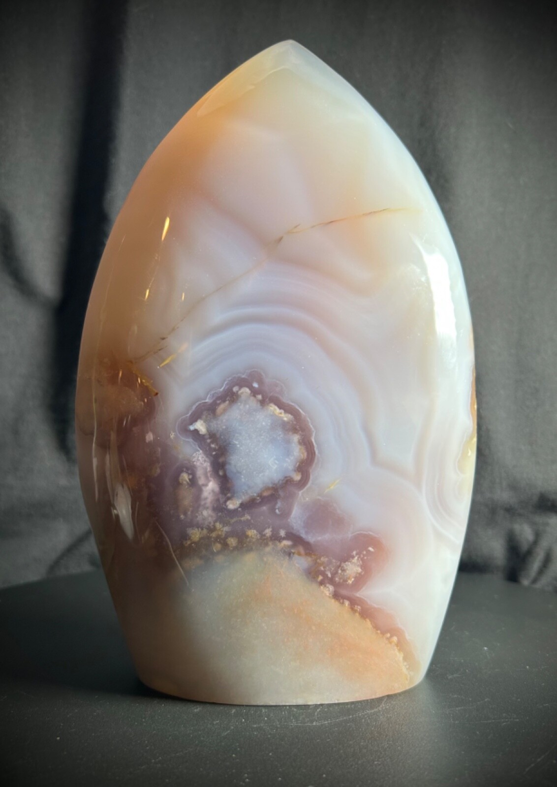 8″ Grey Agate Standing Freeform 4lb 1.6oz (1.859kg)