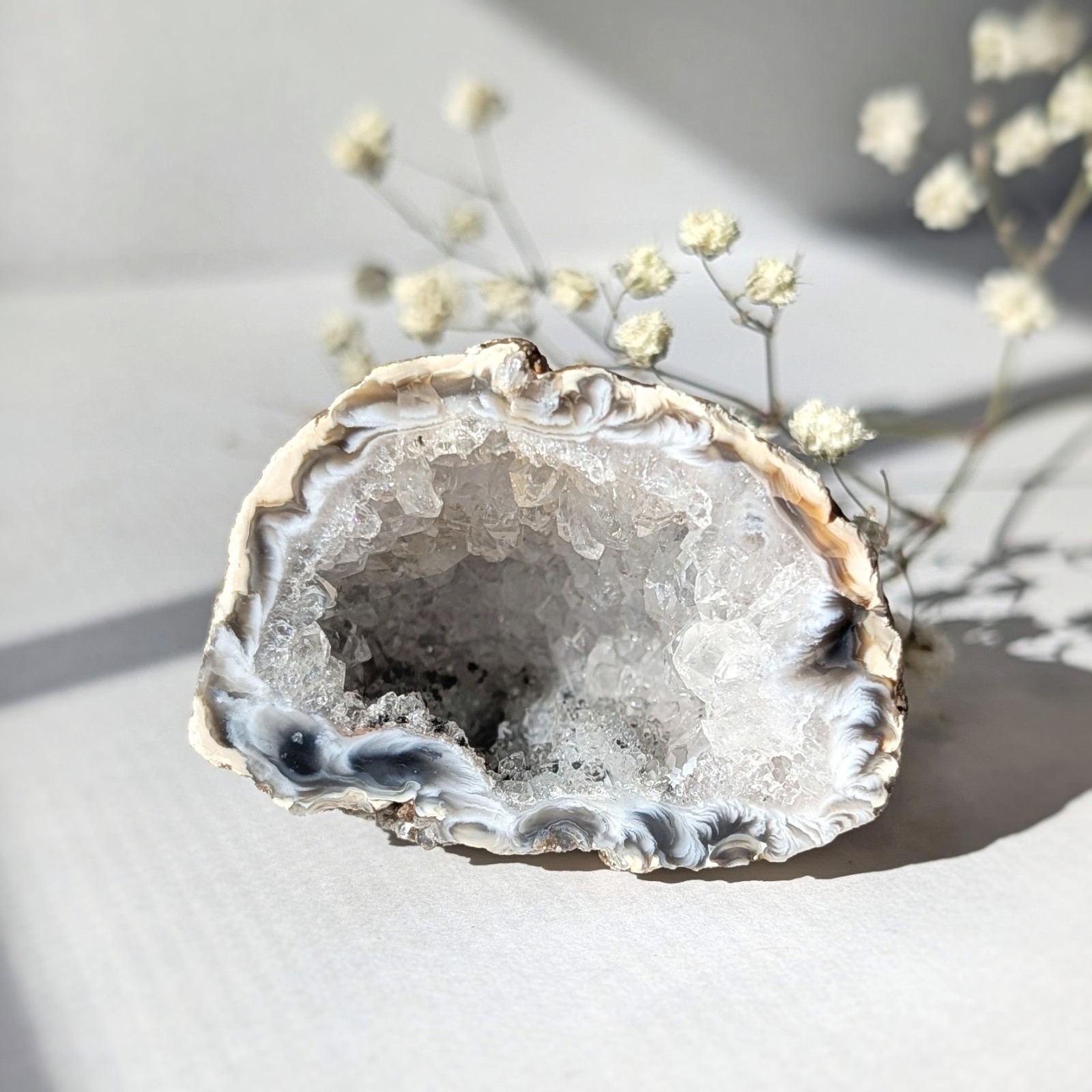 2″ oco agate geode, self-stands, natural quartz druzy geode half, quartz crystal