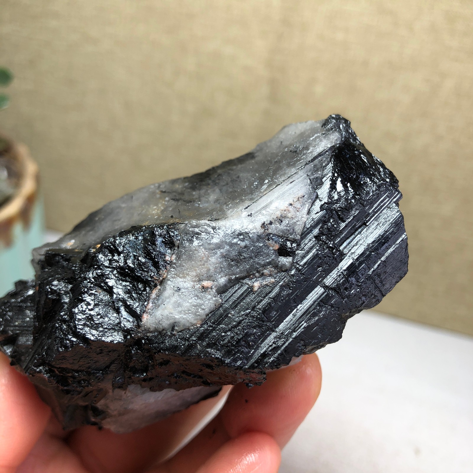 252g Natural tourmaline Crystal paragenesis gemstone original Specimen A4822