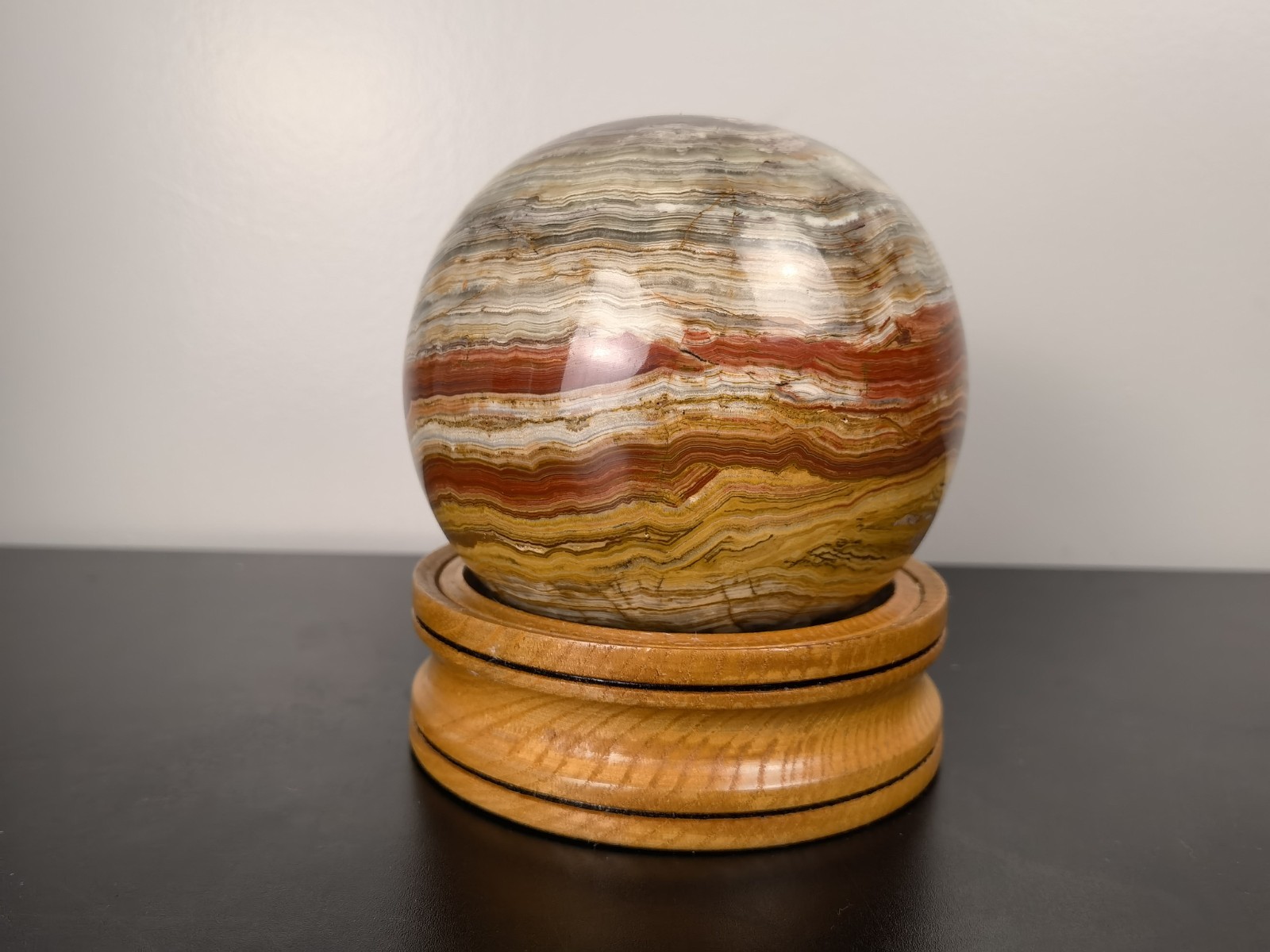 Natural Banded Onyx Stone Sphere Ball w/ Wooden Stand Decorative Mineral，6.7lb