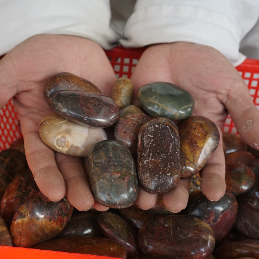 12 Pieces 1kg Cherry Creek Jasper Picasso Crystal Tumbled Palm Stone Healing