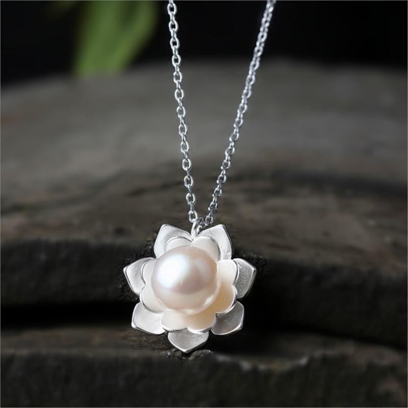 925 Sterling Silver White Lotus Flower Pendant Necklace Shell Pearl Jewelry Gift