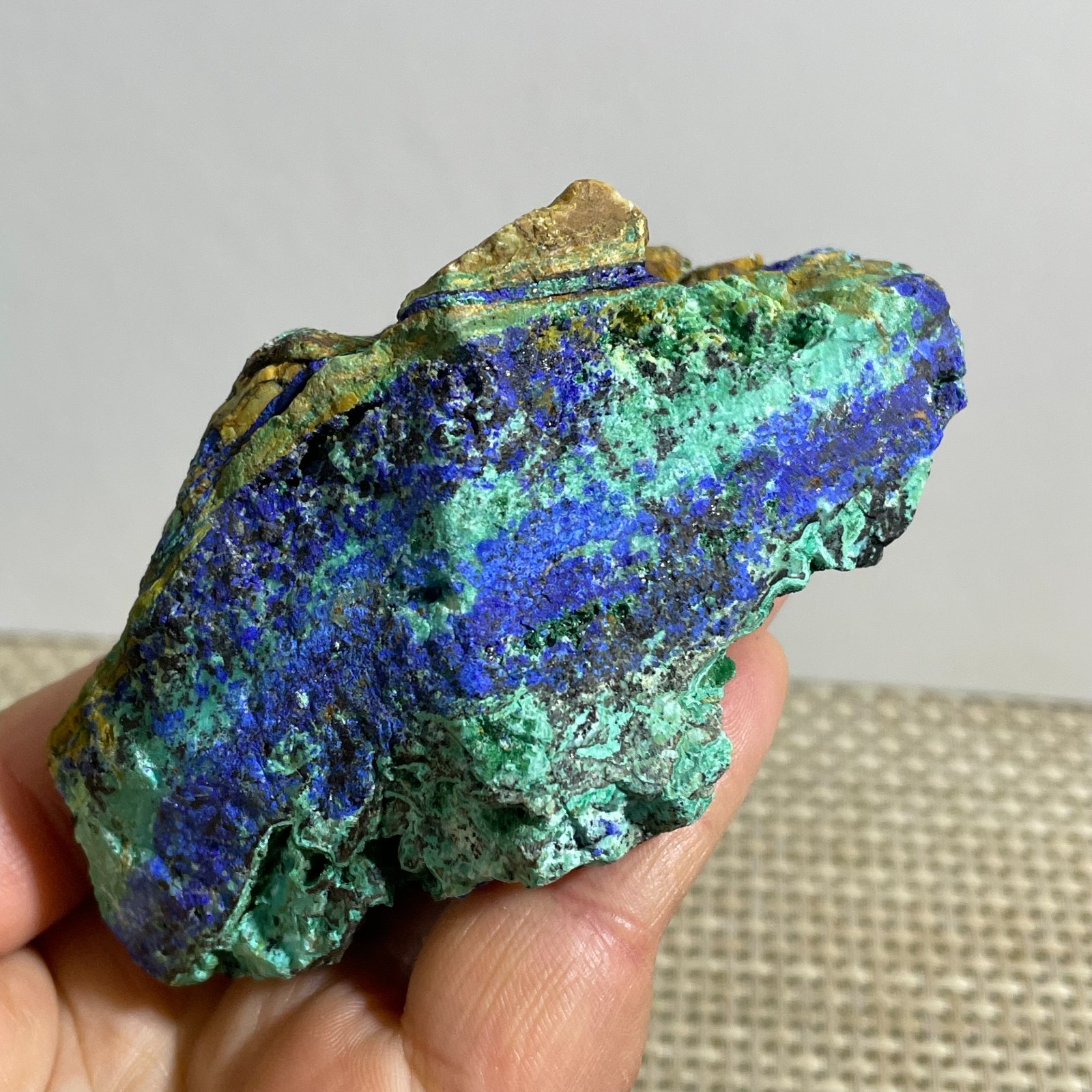 231g Natural blue copper ore quartz crystal mineral specimen