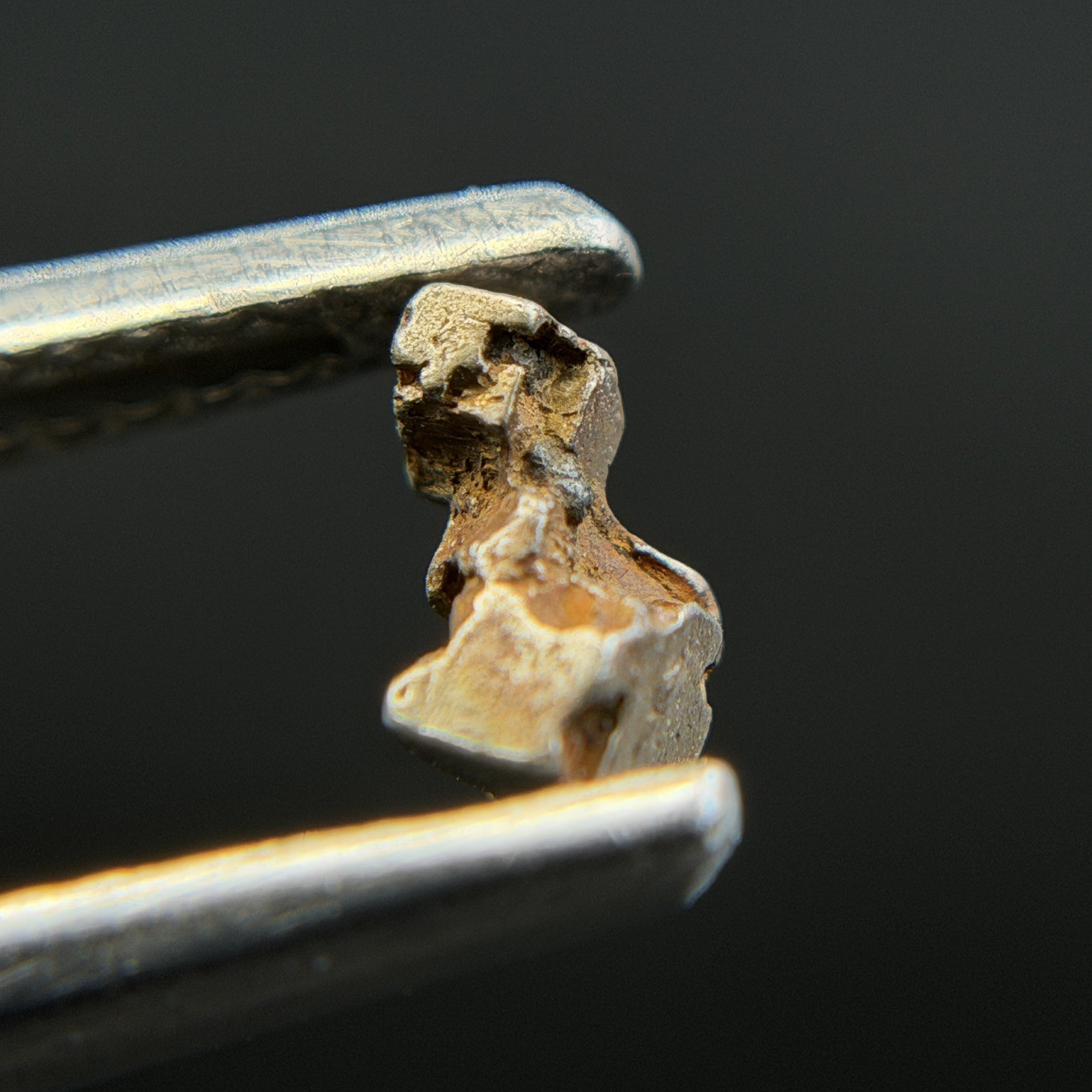 Natural Platinum with Gold Crystal/Rare Nugget/Konder massif, Russia) – 2.065 ct