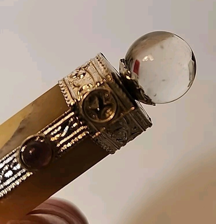 6″ Golden Quartz Reiki Chakra Healing Wand With 7 Chakra Stones And Quartz Lazer