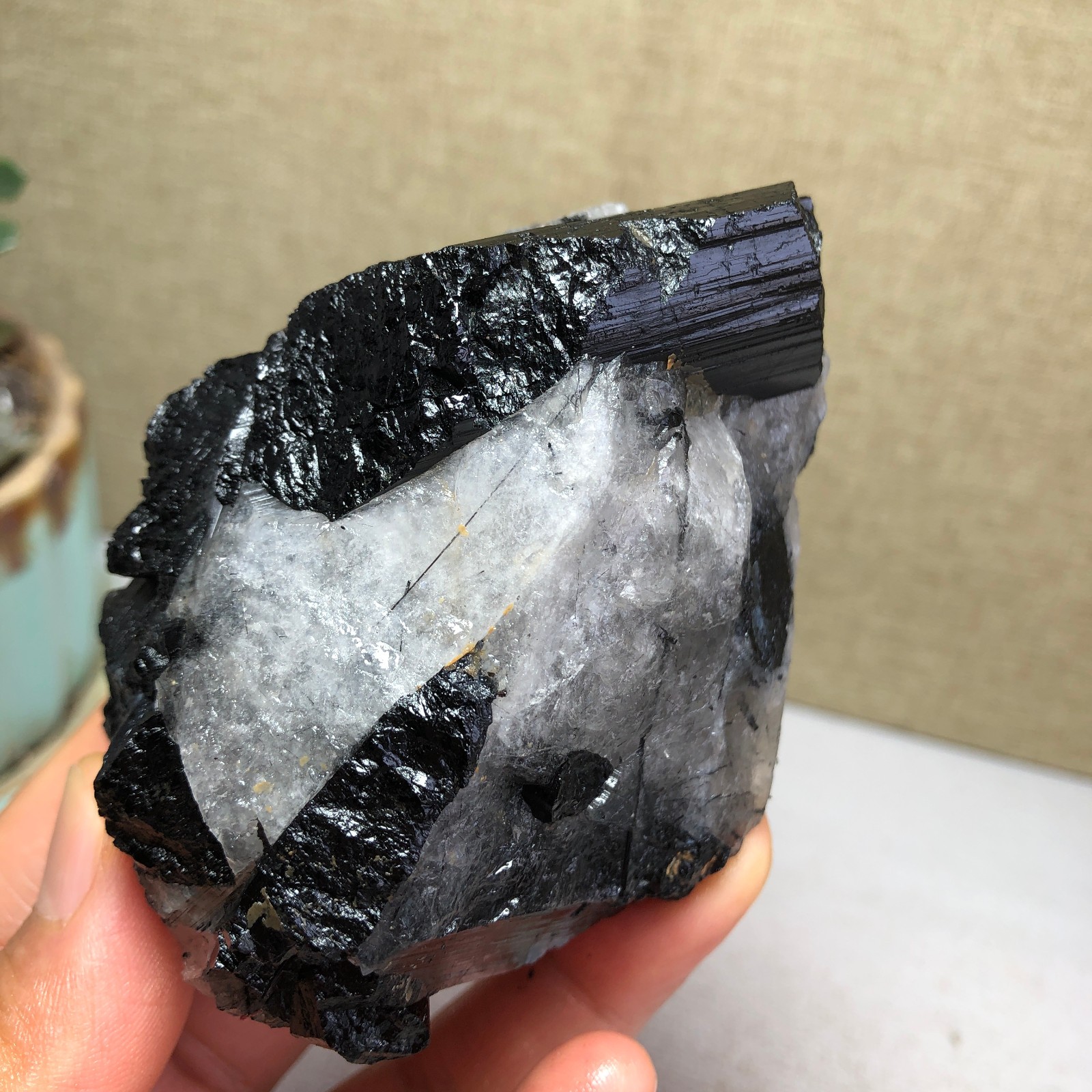 252g Natural tourmaline Crystal paragenesis gemstone original Specimen A4822