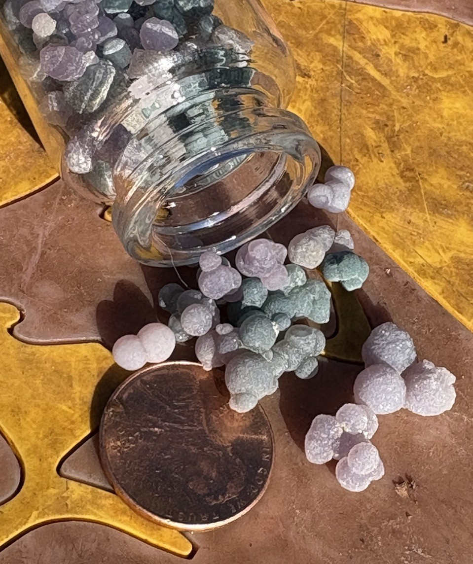 ☘️RR⛏️: Small PCS Grape Agate (38 Grams) In Glass Vile, Indonesia