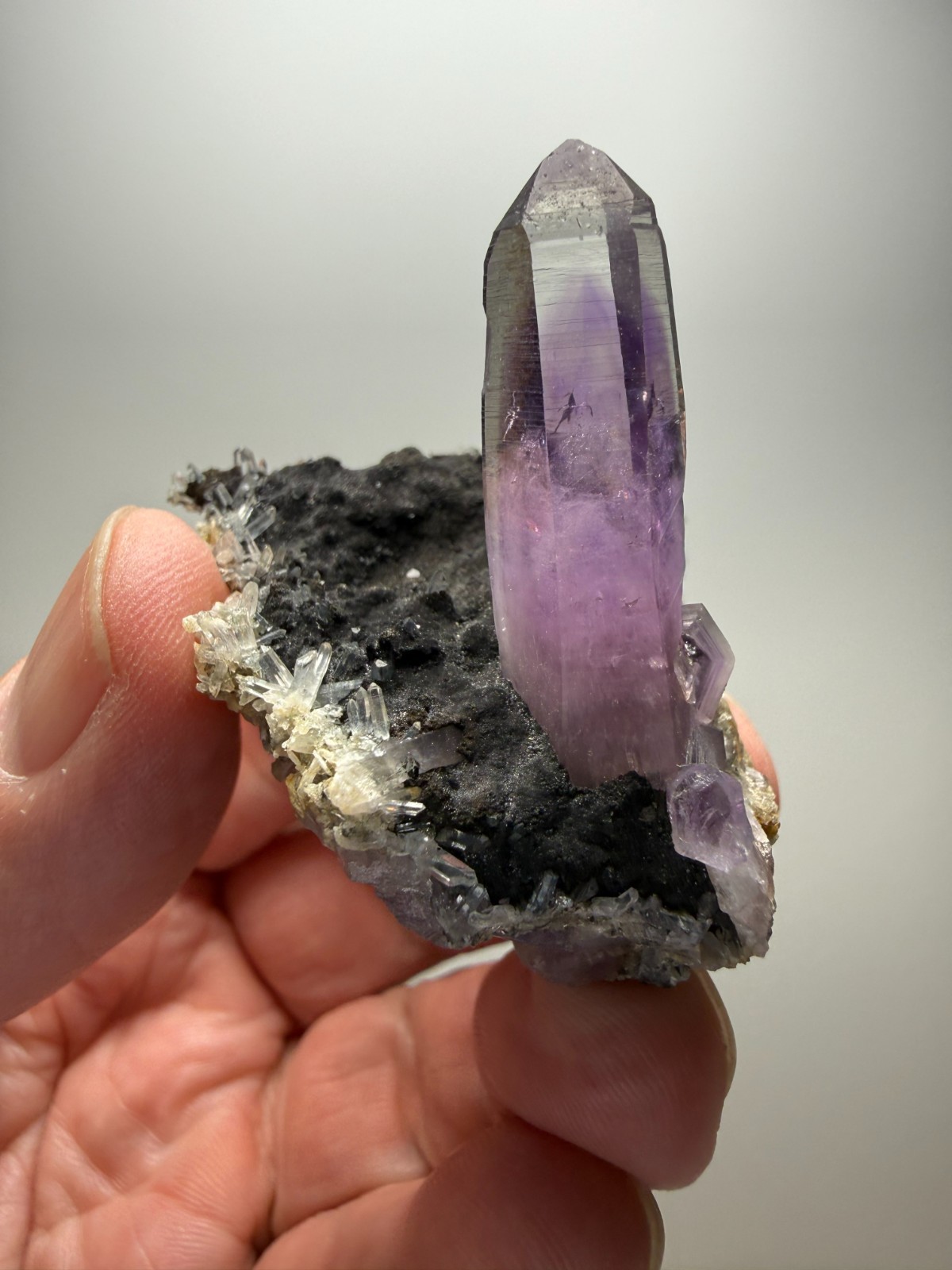 Beautiful 3cm Amethyst crystal w/phantom on Matrix- Guerrero, Mexico
