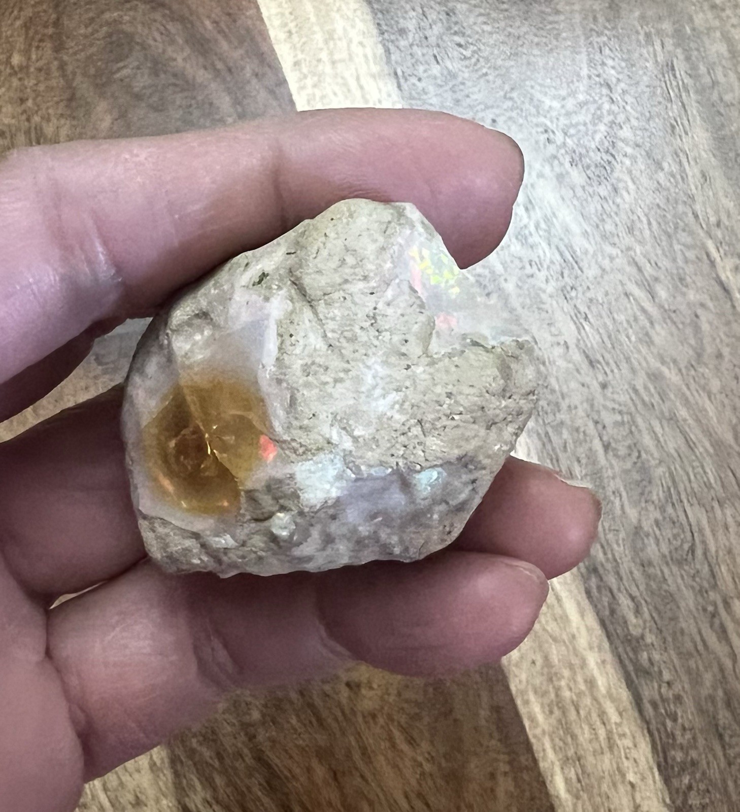 Ethiopian Welo Genuine Opal 30.2g Approx 1 1/2in AWESOME FLASHES