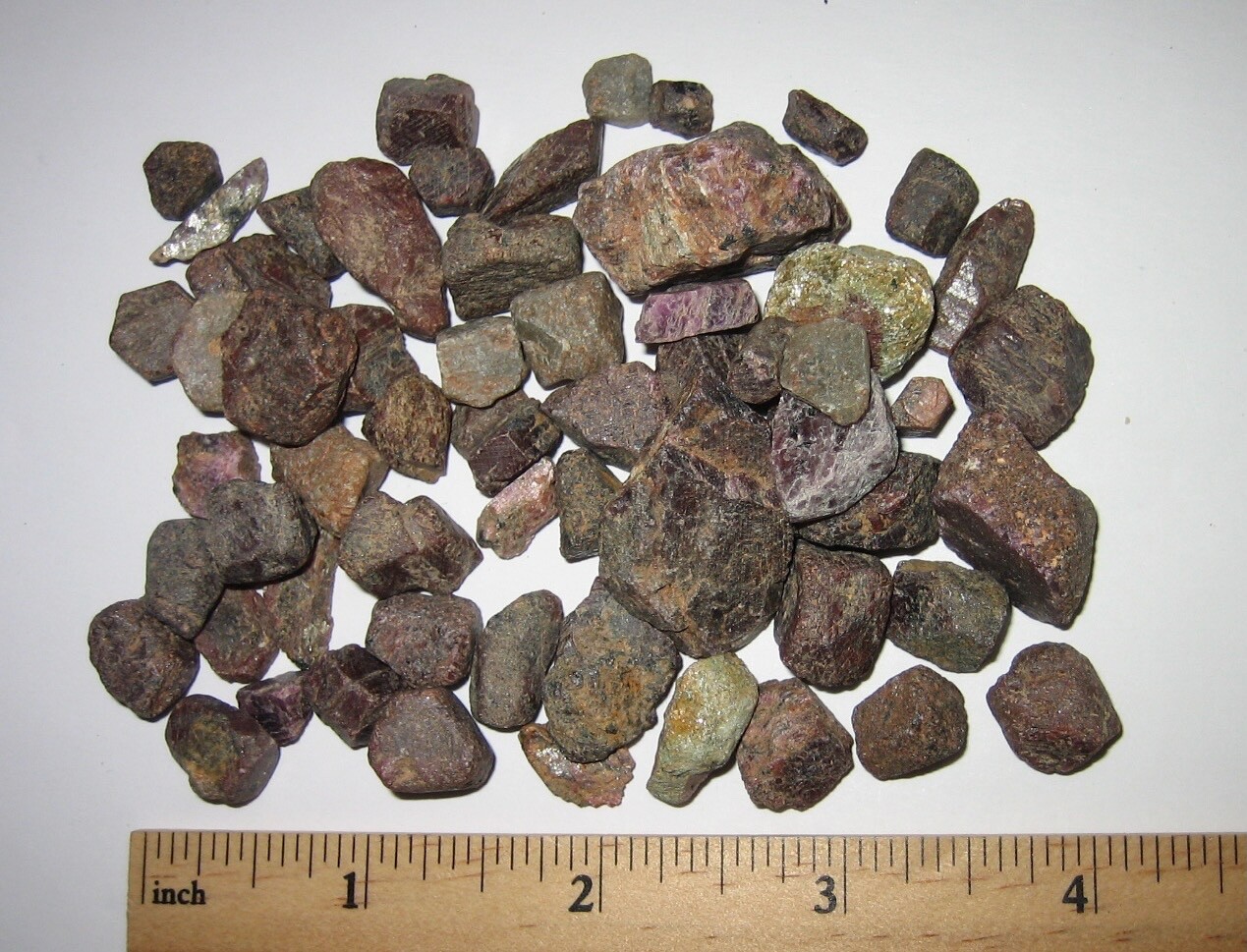 60+ SMALL NATURAL ROUGH 0.2″- 1″ MINE RUN RUBY CRYSTAL MINERALS ~ 157.4grams *A