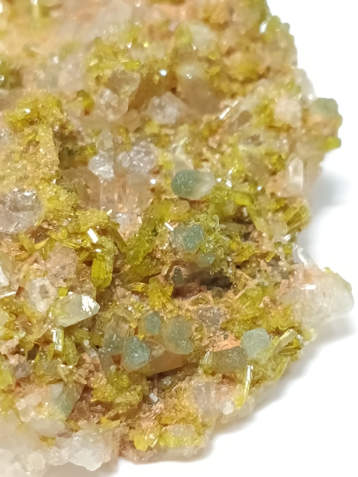 Green Natural Epidote Mineral On Quartz Crystal Matrix X84