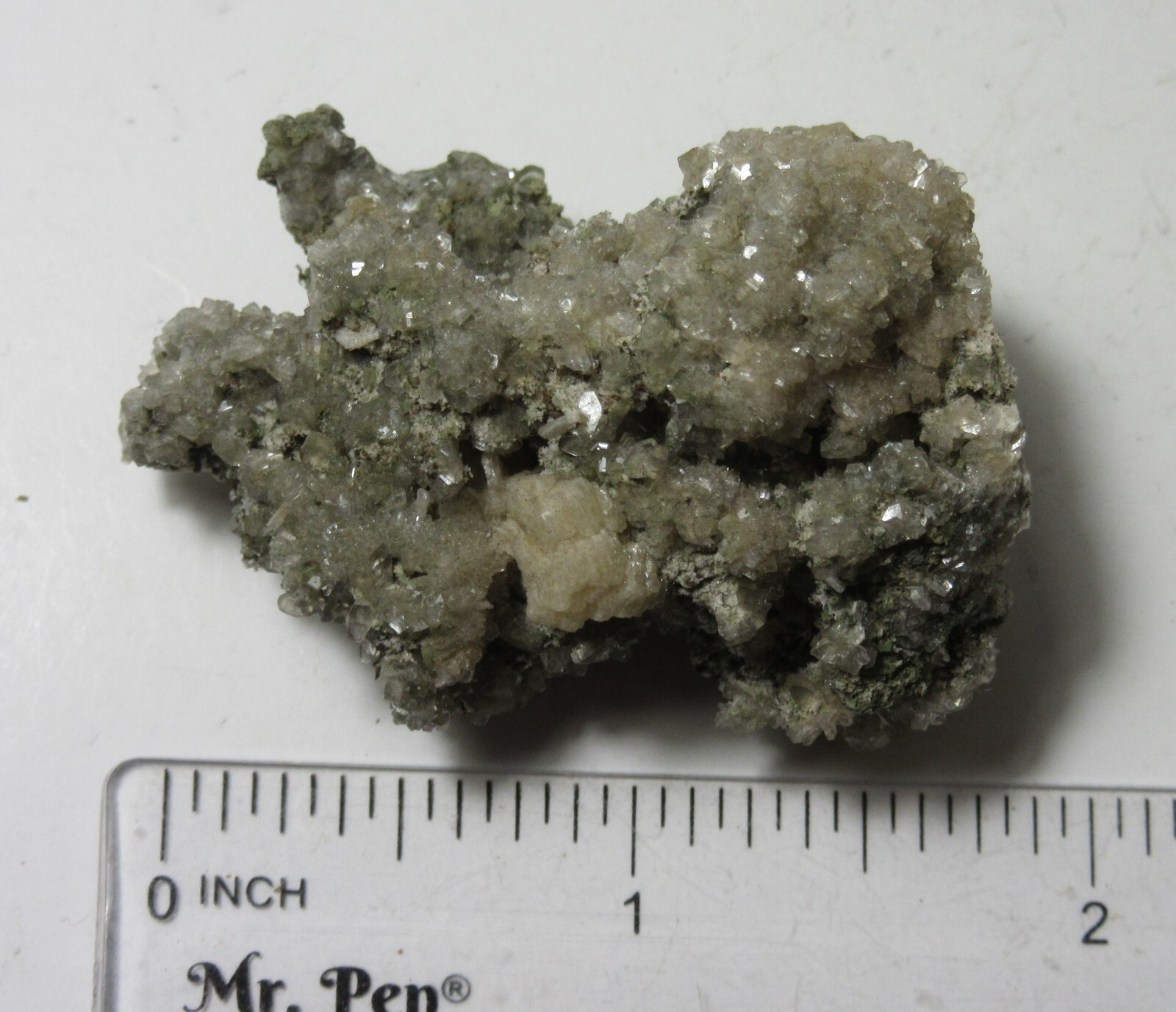 Heulandite on 1 7/8″ Quartz Paterson N.J. Collectible HQPNJC-7s