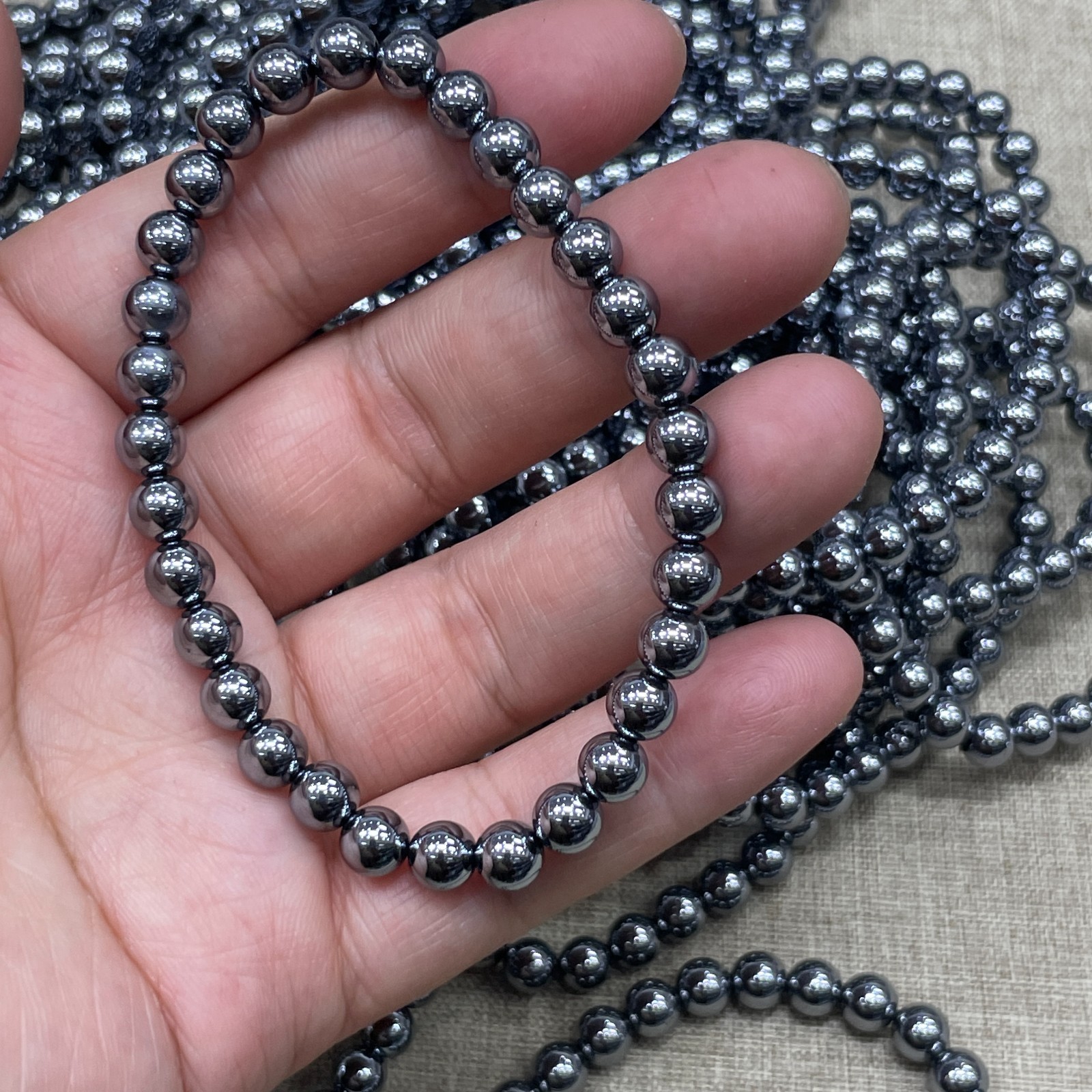 Wholesale 1 Pcs terahertz Stone ball beads 6mm 7.5″ crystal Stretch Bracelet