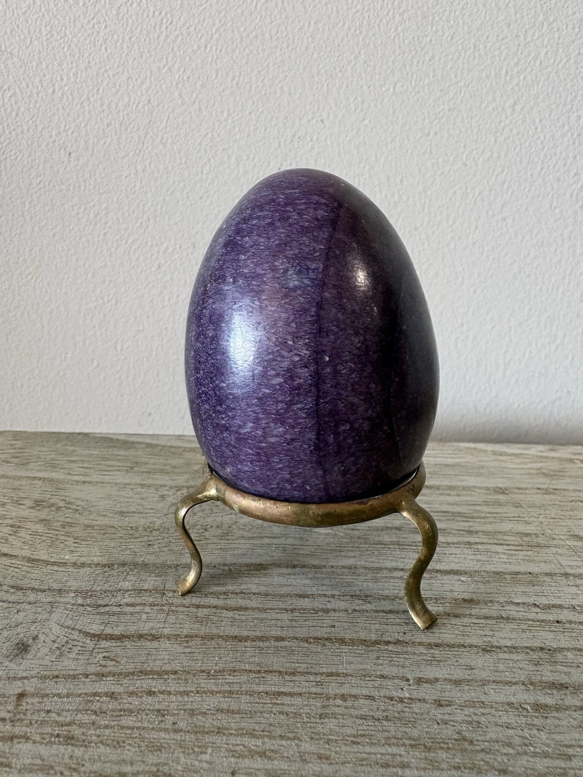 Vtg Deep Purple LEPIDOLITE Lavender Mica Polished Stone Egg Brass Stand