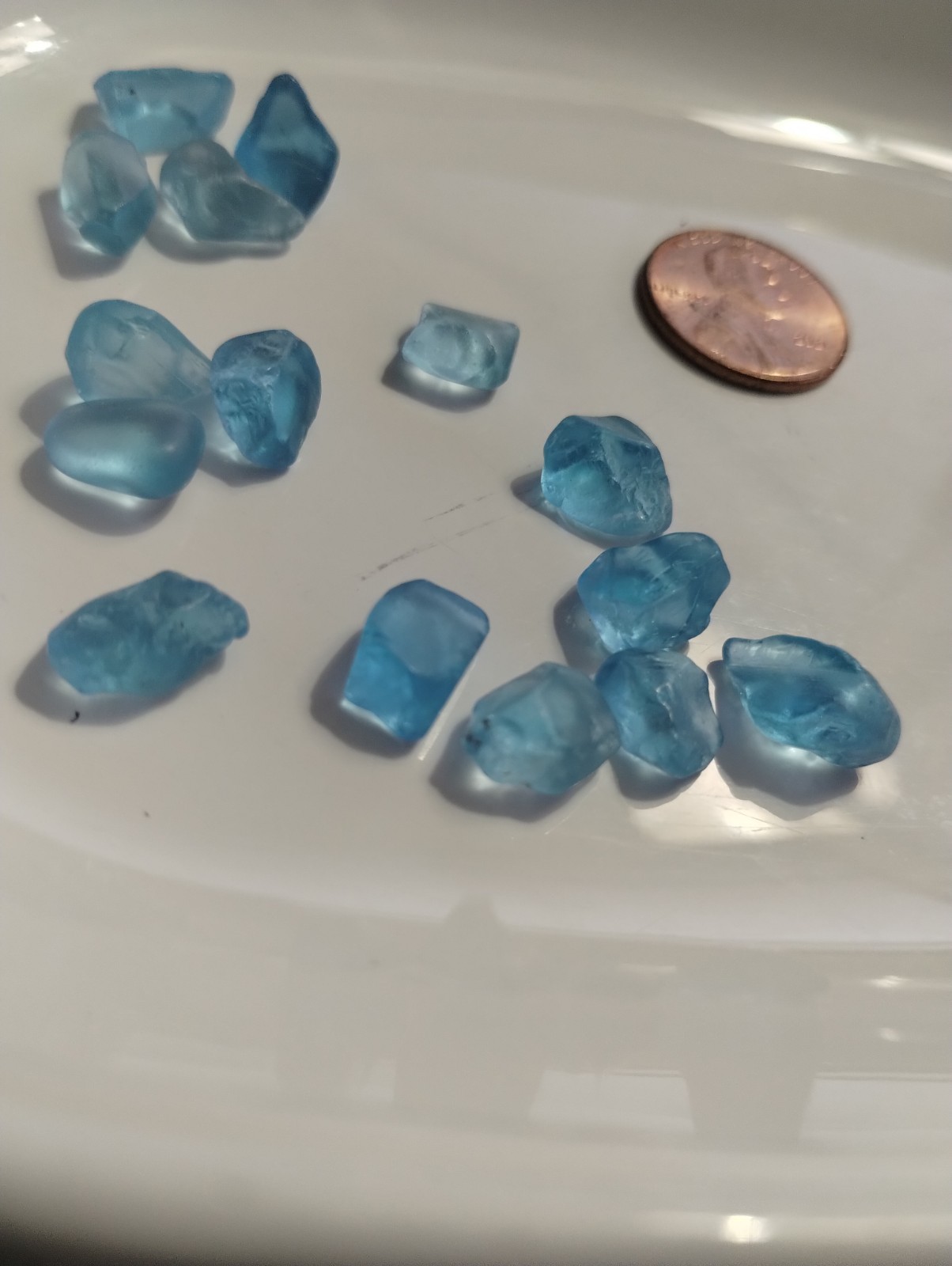 Blue Topaz. No treatment. Rough Stones. 52 Carats. Mix Of Sky Blue And Swiss