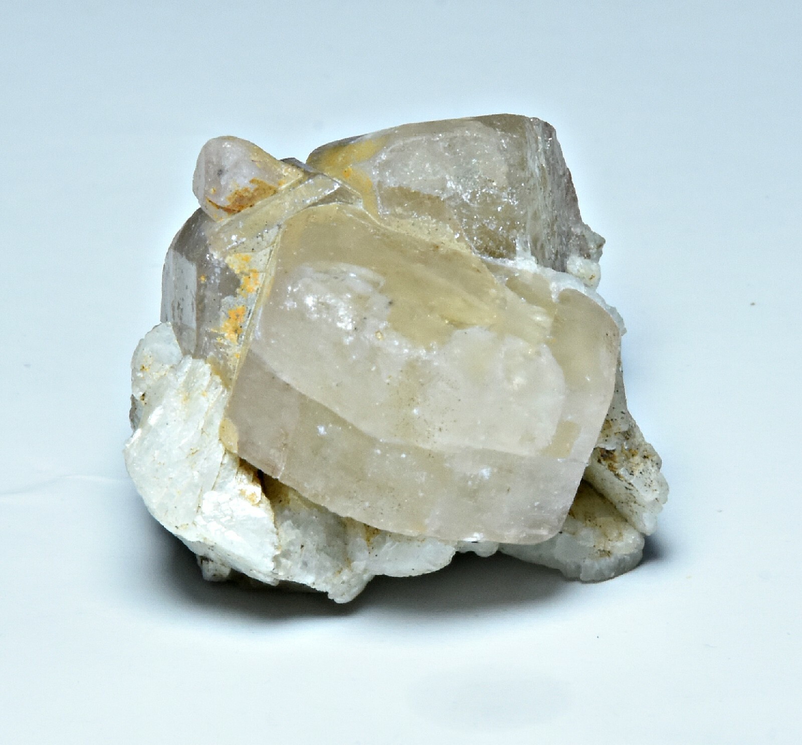 57 CT Excellent Condition Sharp Fluorescent Apatite Crystals Bunch