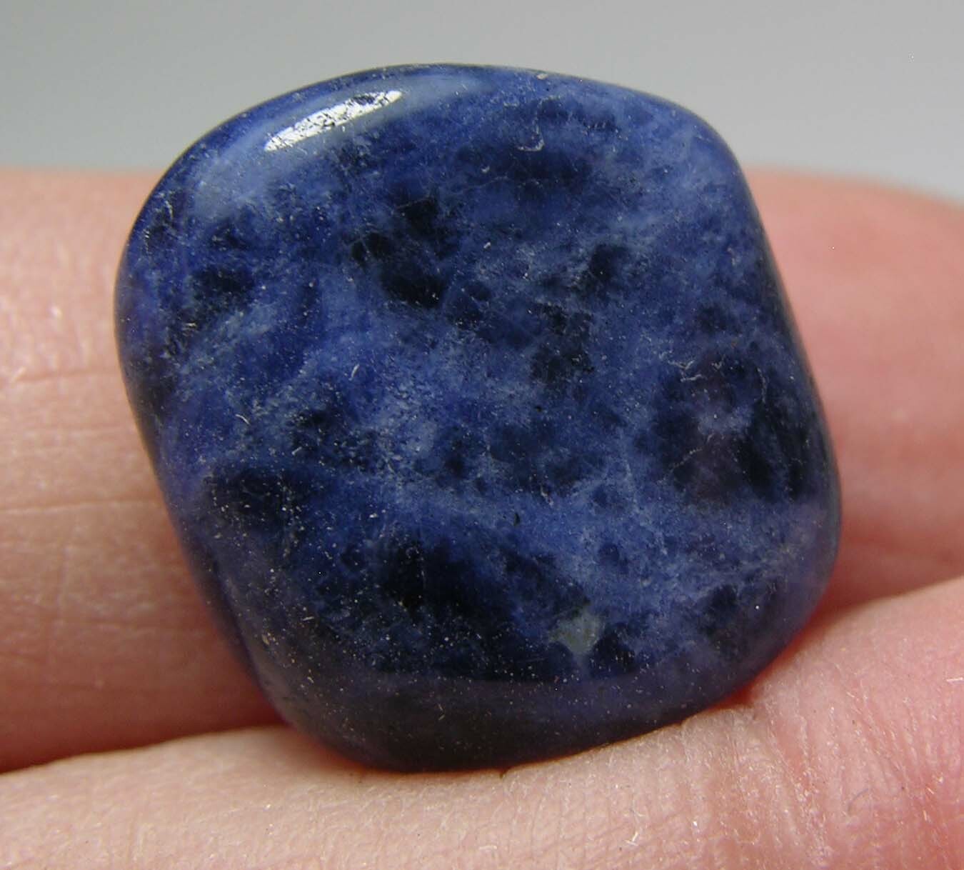 #6 14.20ct Africa 100% Natural Tumbled Rough Sodalite Specimen 2.80g 16.00mm